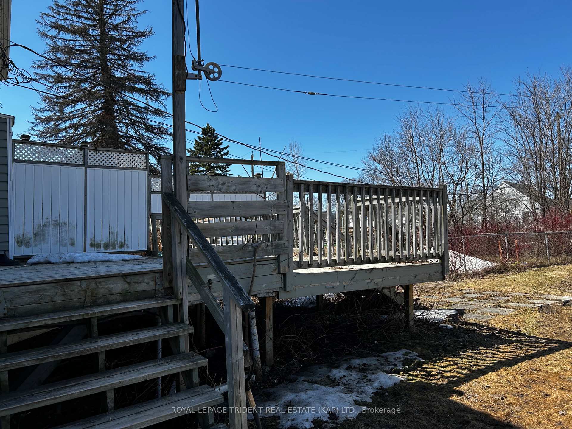 Photo 4 of 17 Victoria Street W, Kapuskasing — HOMEH