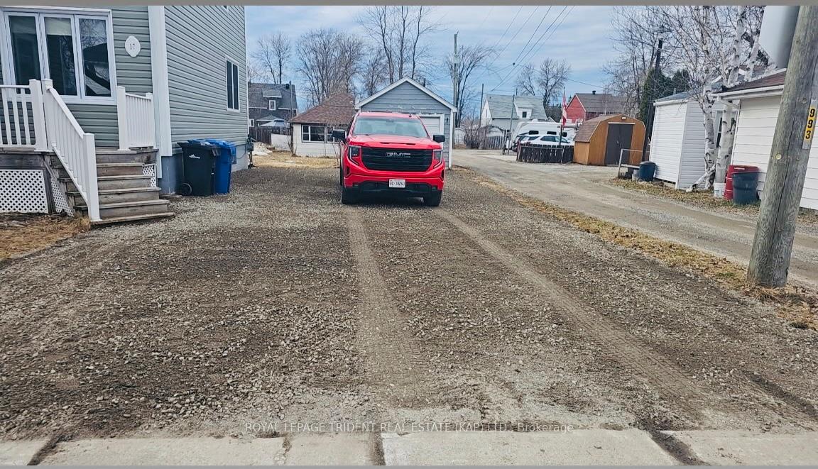 Photo 30 of 17 Victoria Street W, Kapuskasing — HOMEH
