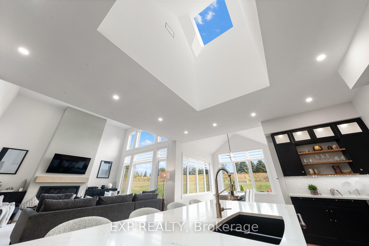 Photo 10 of 25 Franklin Crescent, Scugog, Rural Scugog — HOMEH