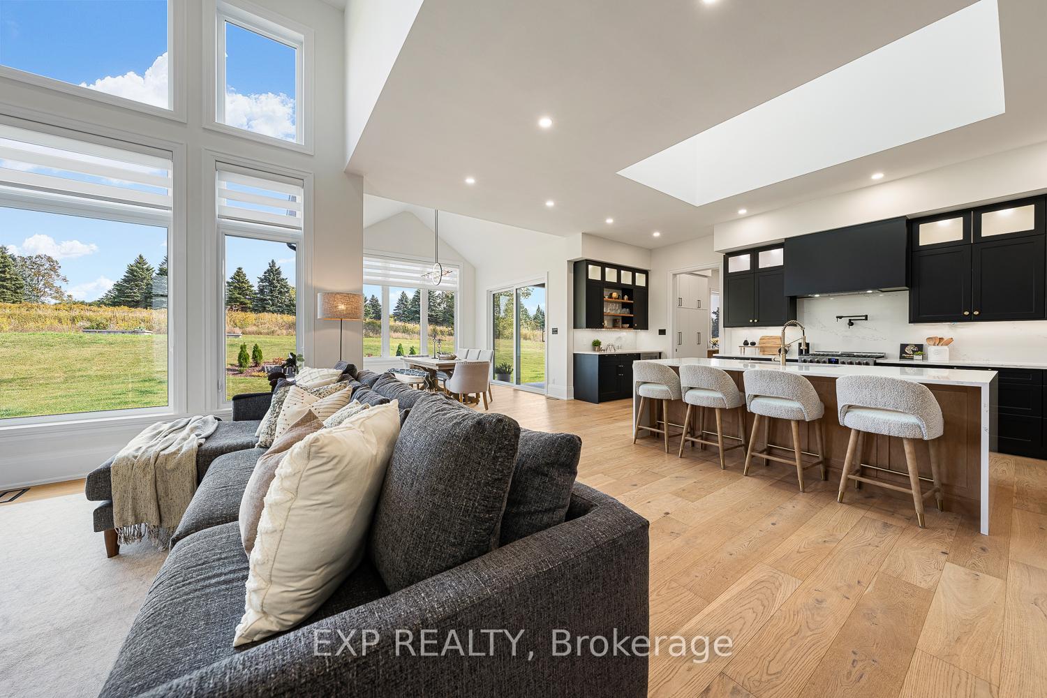 Photo 13 of 25 Franklin Crescent, Scugog, Rural Scugog — HOMEH