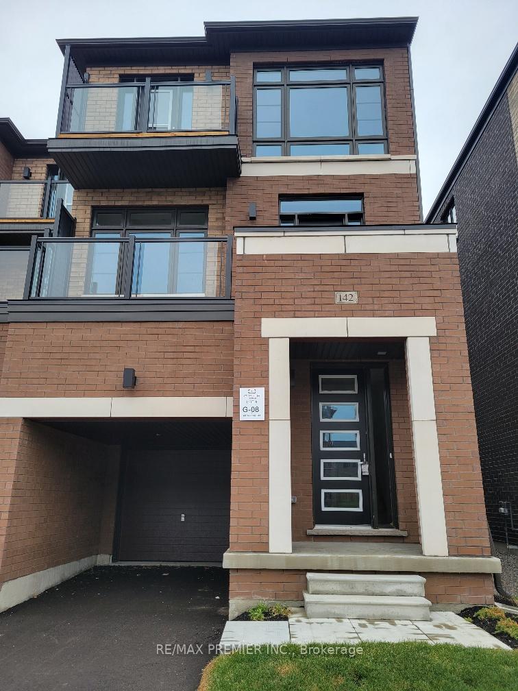 Front of 142 Turnberry Lane