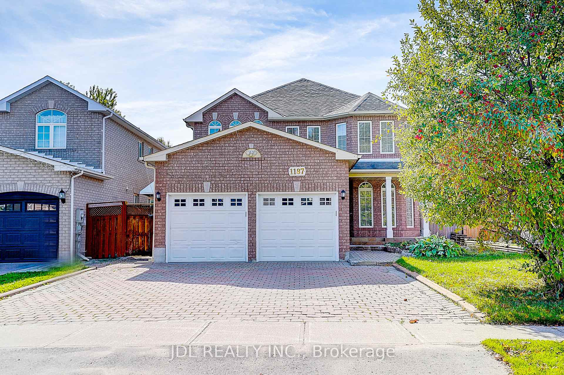 Front of 1187 Leslie Drive