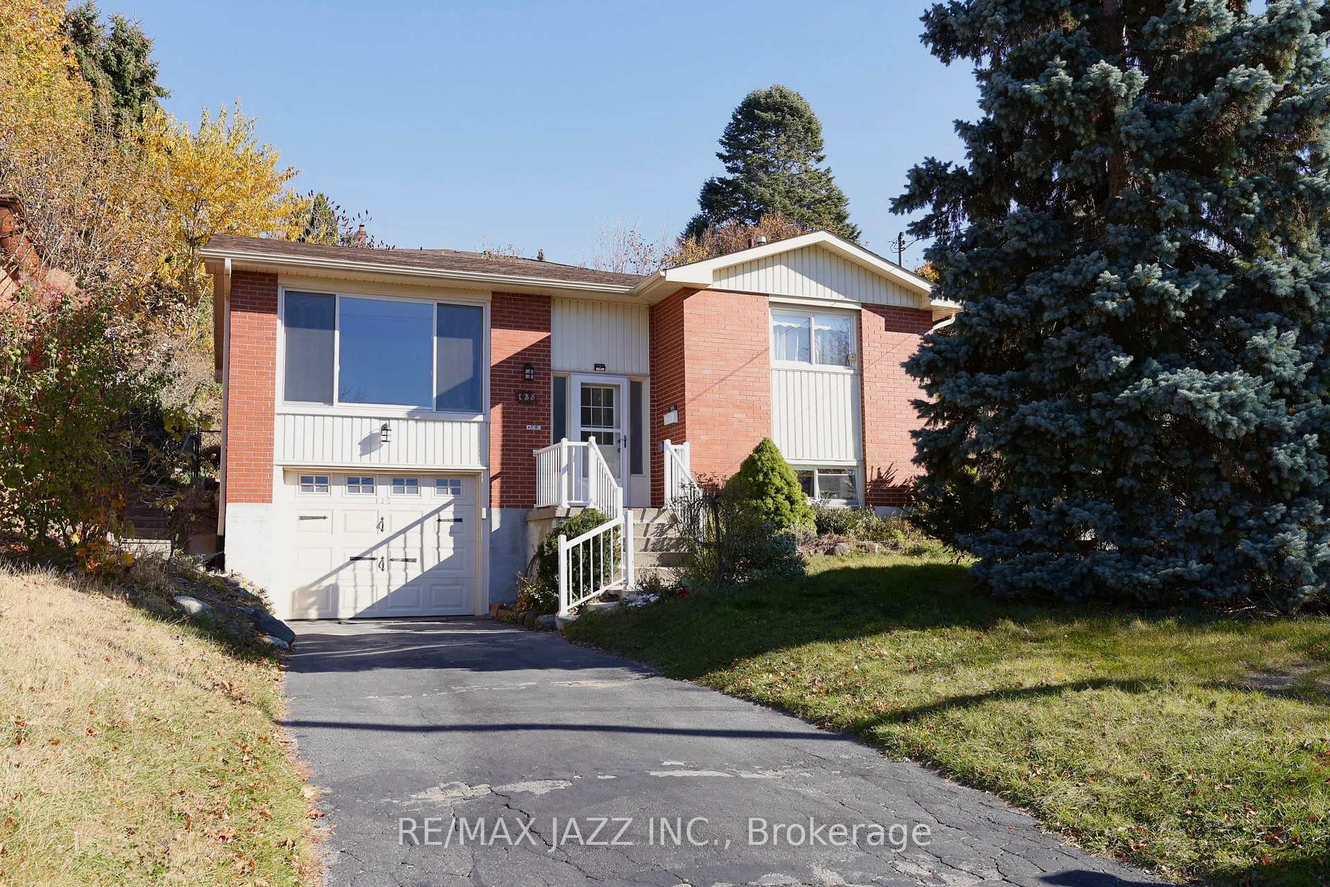 Front of 135 Springdale Crescent