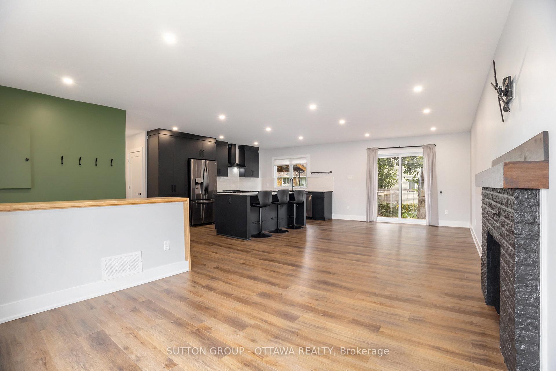 Photo 4 of 1299 Brookline Avenue, Ottawa, Ellwood — HOMEH