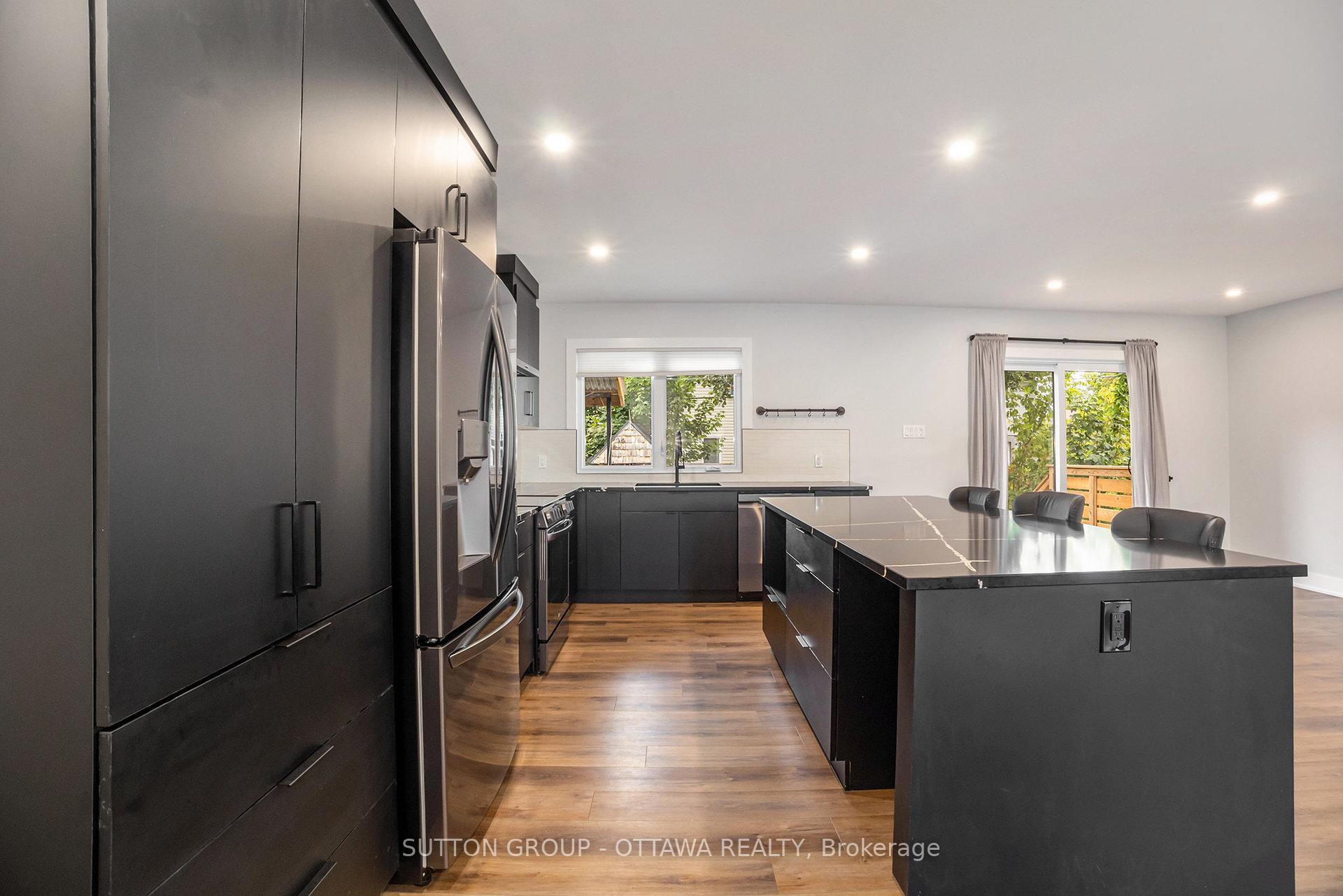 Photo 10 of 1299 Brookline Avenue, Ottawa, Ellwood — HOMEH