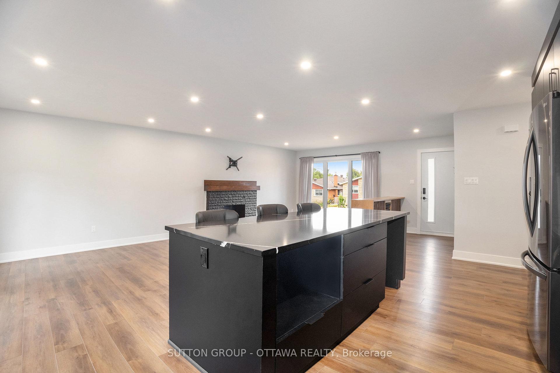 Photo 11 of 1299 Brookline Avenue, Ottawa, Ellwood — HOMEH