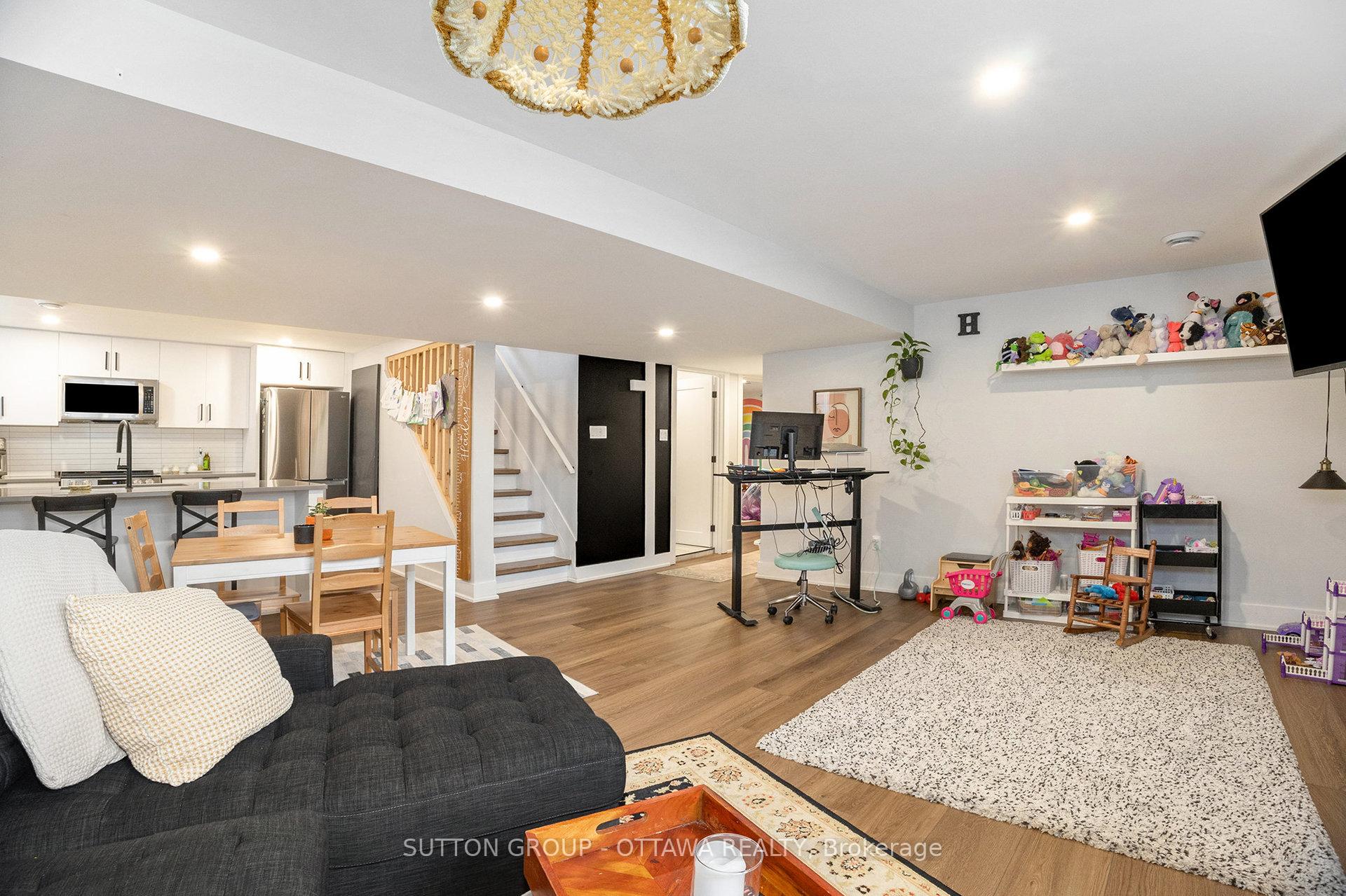 Photo 23 of 1299 Brookline Avenue, Ottawa, Ellwood — HOMEH
