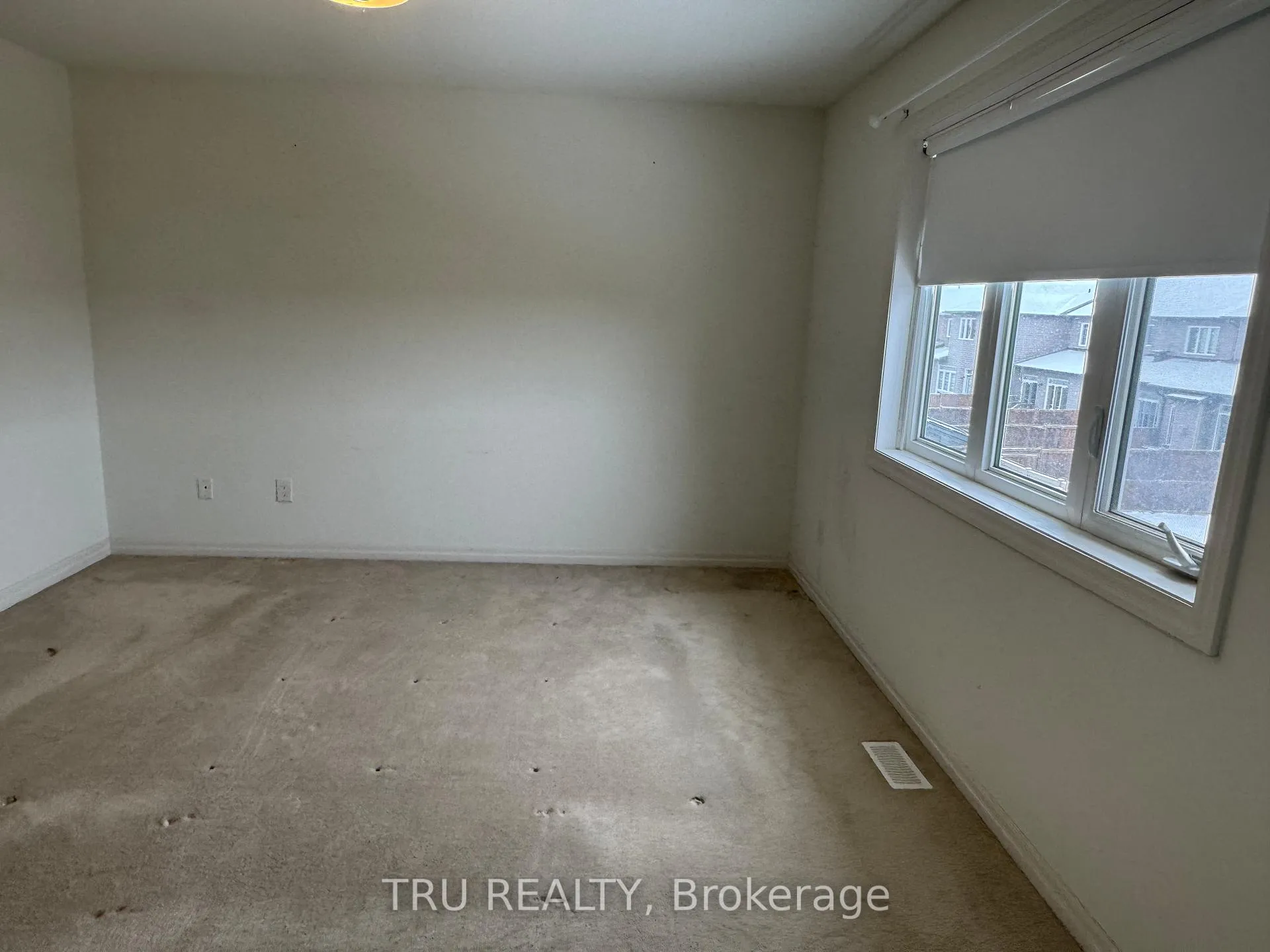 Photo 13 of 534 Rioja Street, Ottawa, Kanata - Emerald Meadows/Trailwest — HOMEH