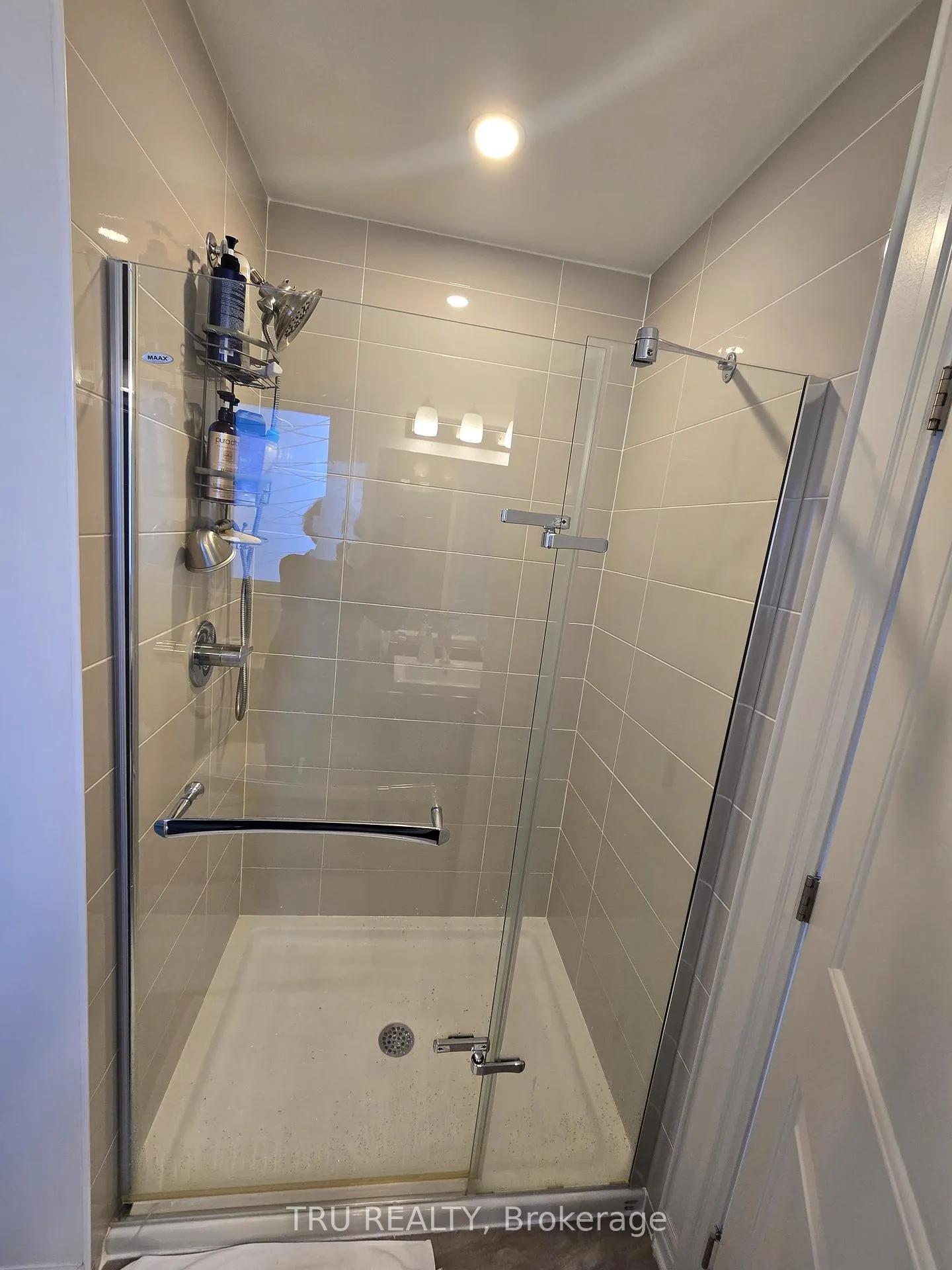 Photo 18 of 534 Rioja Street, Ottawa, Kanata - Emerald Meadows/Trailwest — HOMEH