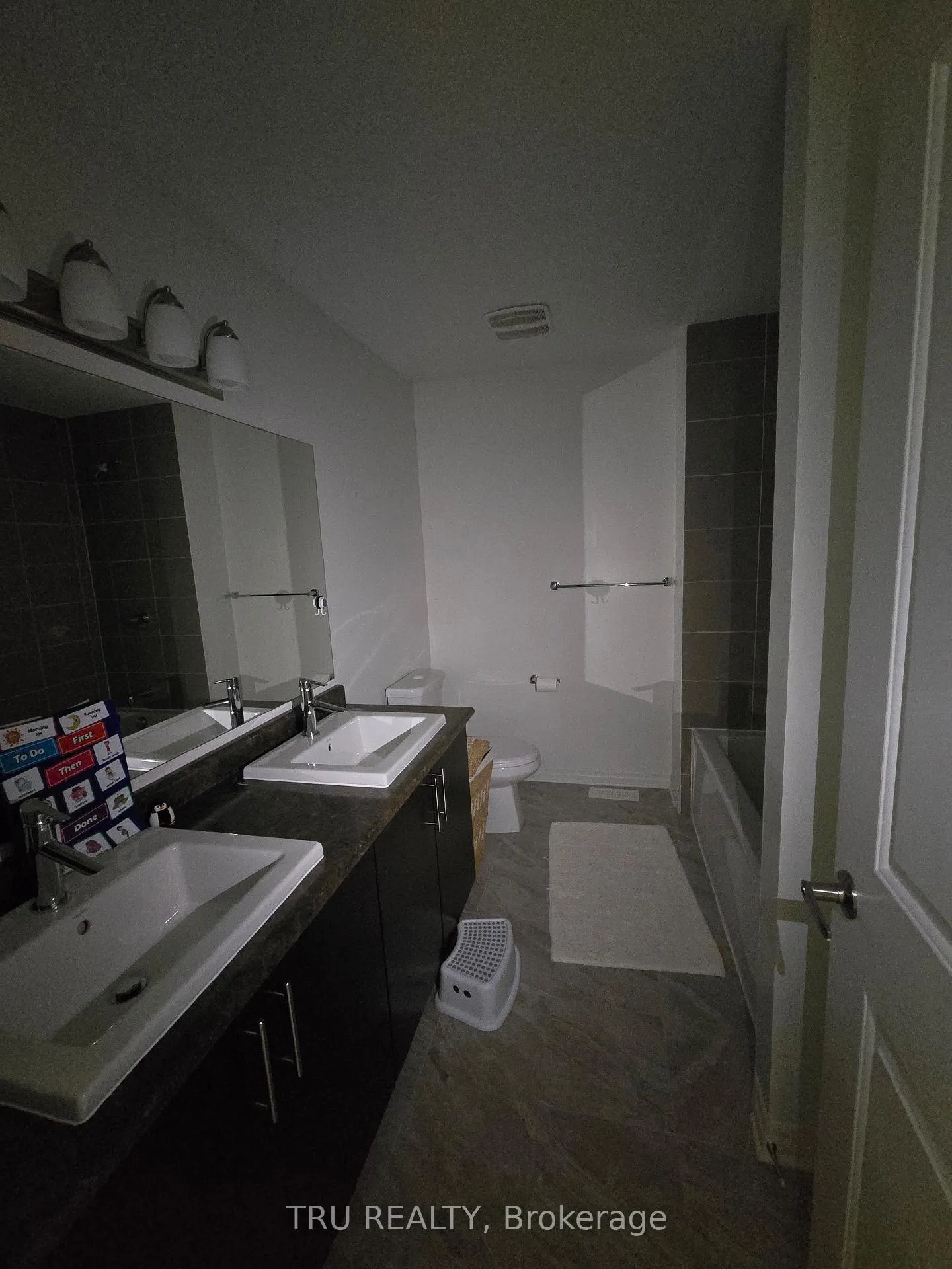 Photo 23 of 534 Rioja Street, Ottawa, Kanata - Emerald Meadows/Trailwest — HOMEH