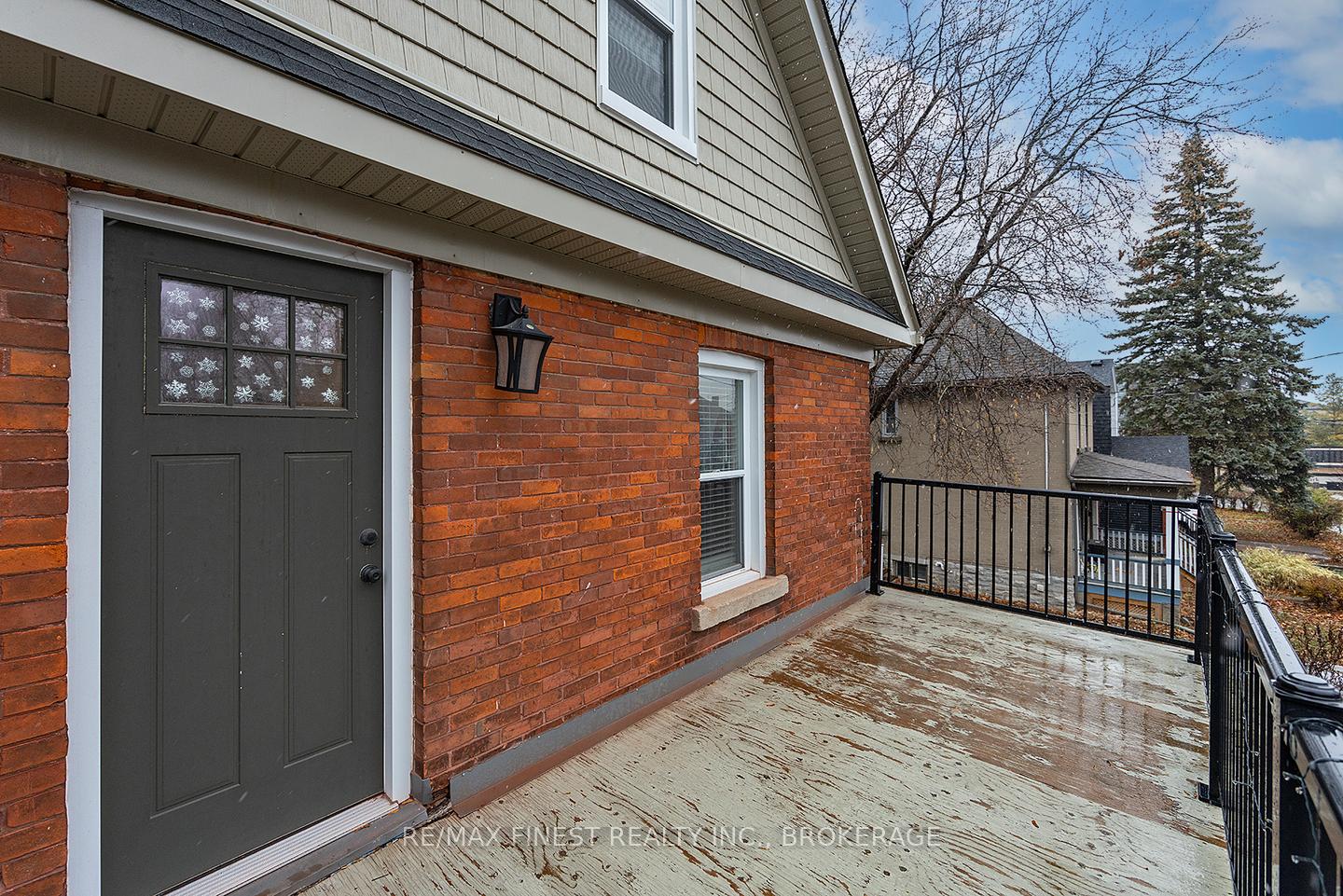 Photo 2 of 560 Frontenac Street, Kingston, East of Sir John A. Blvd — HOMEH