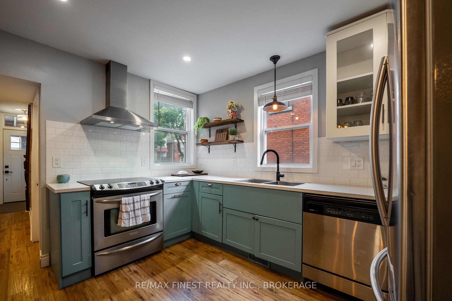 Photo 12 of 560 Frontenac Street, Kingston, East of Sir John A. Blvd — HOMEH