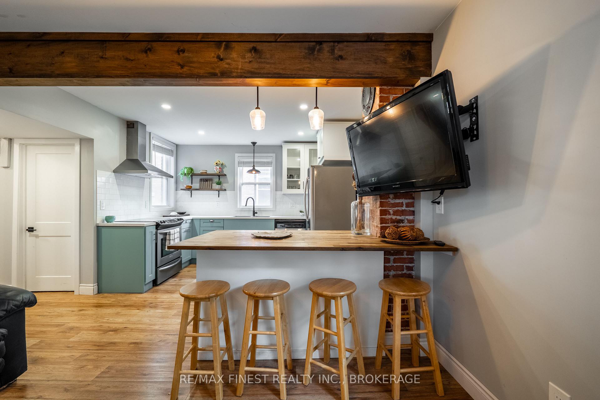 Photo 16 of 560 Frontenac Street, Kingston, East of Sir John A. Blvd — HOMEH