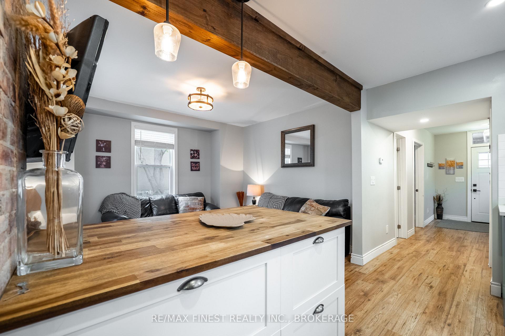 Photo 17 of 560 Frontenac Street, Kingston, East of Sir John A. Blvd — HOMEH