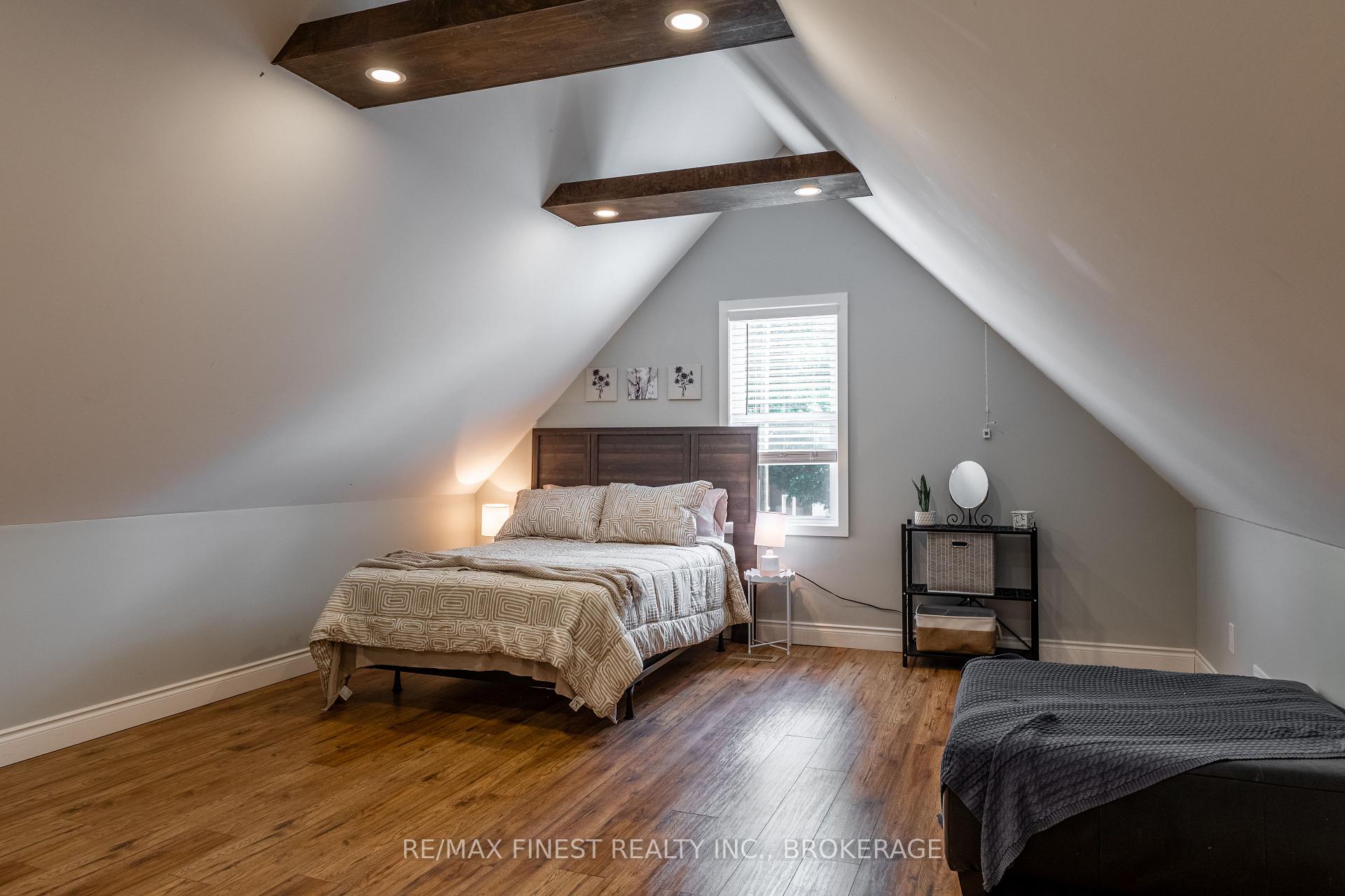 Photo 30 of 560 Frontenac Street, Kingston, East of Sir John A. Blvd — HOMEH