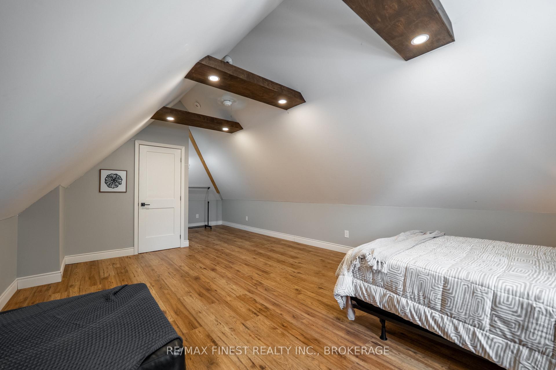 Photo 32 of 560 Frontenac Street, Kingston, East of Sir John A. Blvd — HOMEH