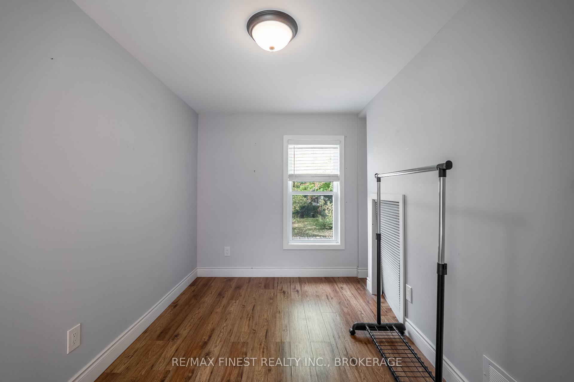 Photo 34 of 560 Frontenac Street, Kingston, East of Sir John A. Blvd — HOMEH