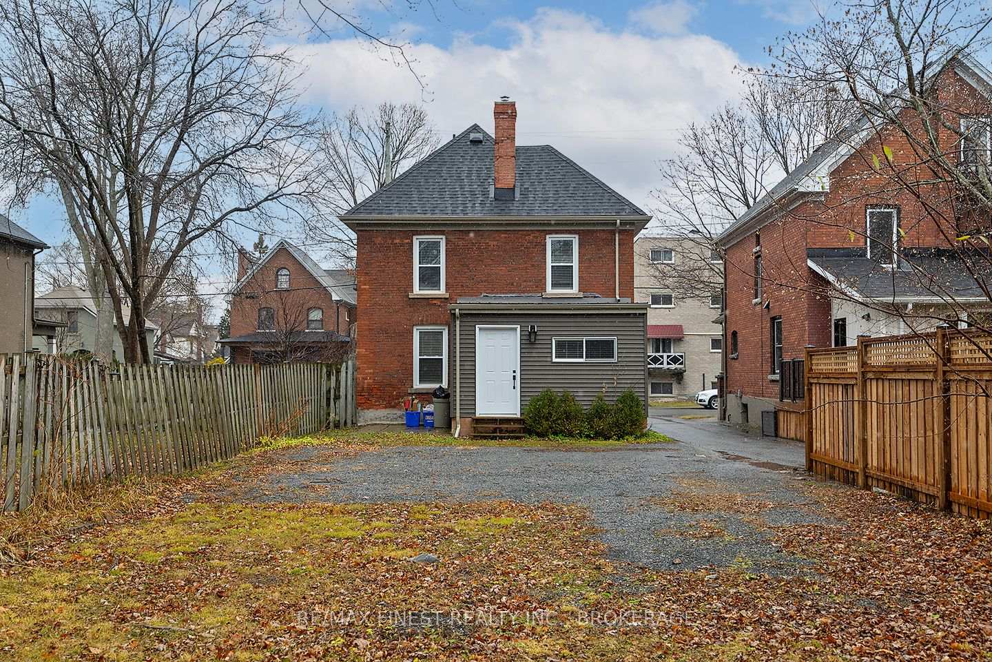 Photo 35 of 560 Frontenac Street, Kingston, East of Sir John A. Blvd — HOMEH