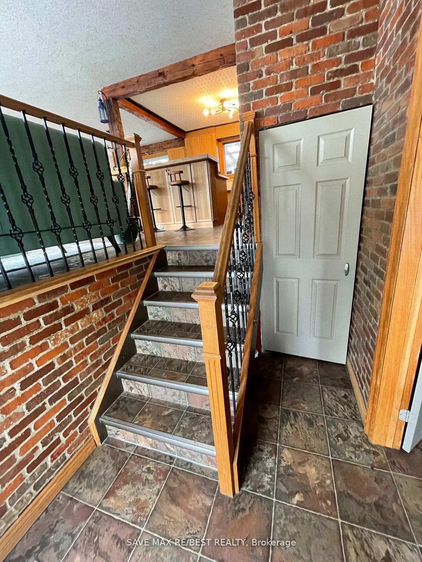 Photo 3 of 268 Manchester Road, Kitchener — HOMEH