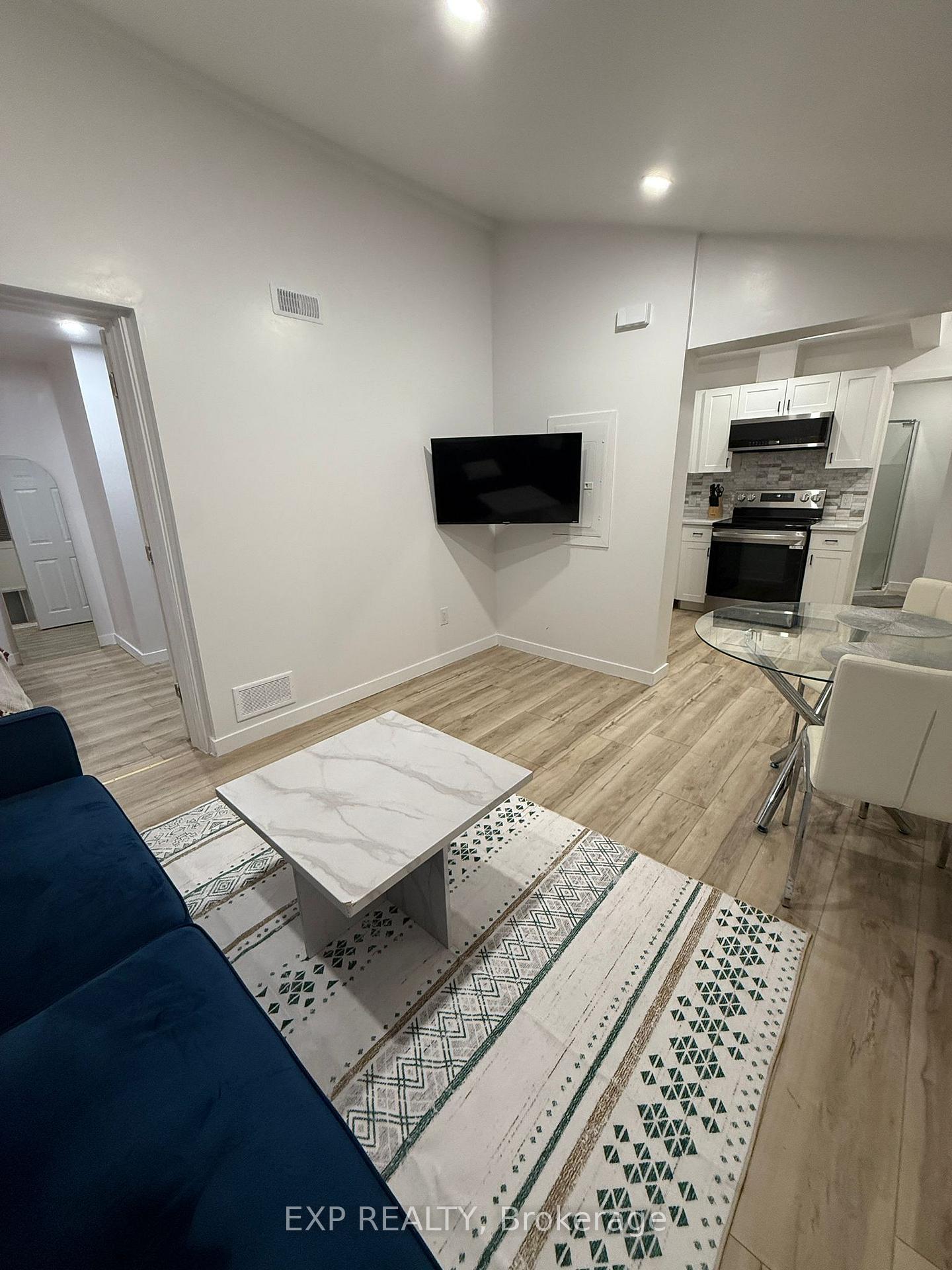 Photo 6 of Unit 3, 564 Brunel Street, Ottawa, CFB Rockcliffe and Area — HOMEH