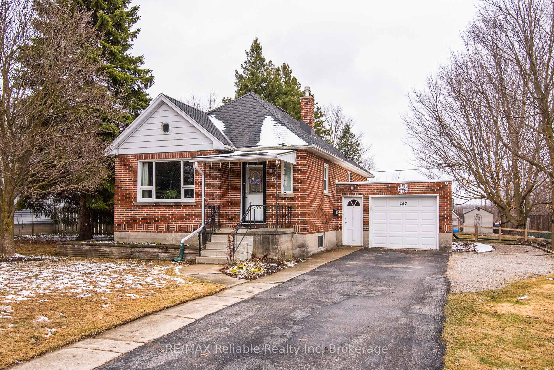 Photo 2 of 147 Goderich Street W, Huron East, Seaforth — HOMEH