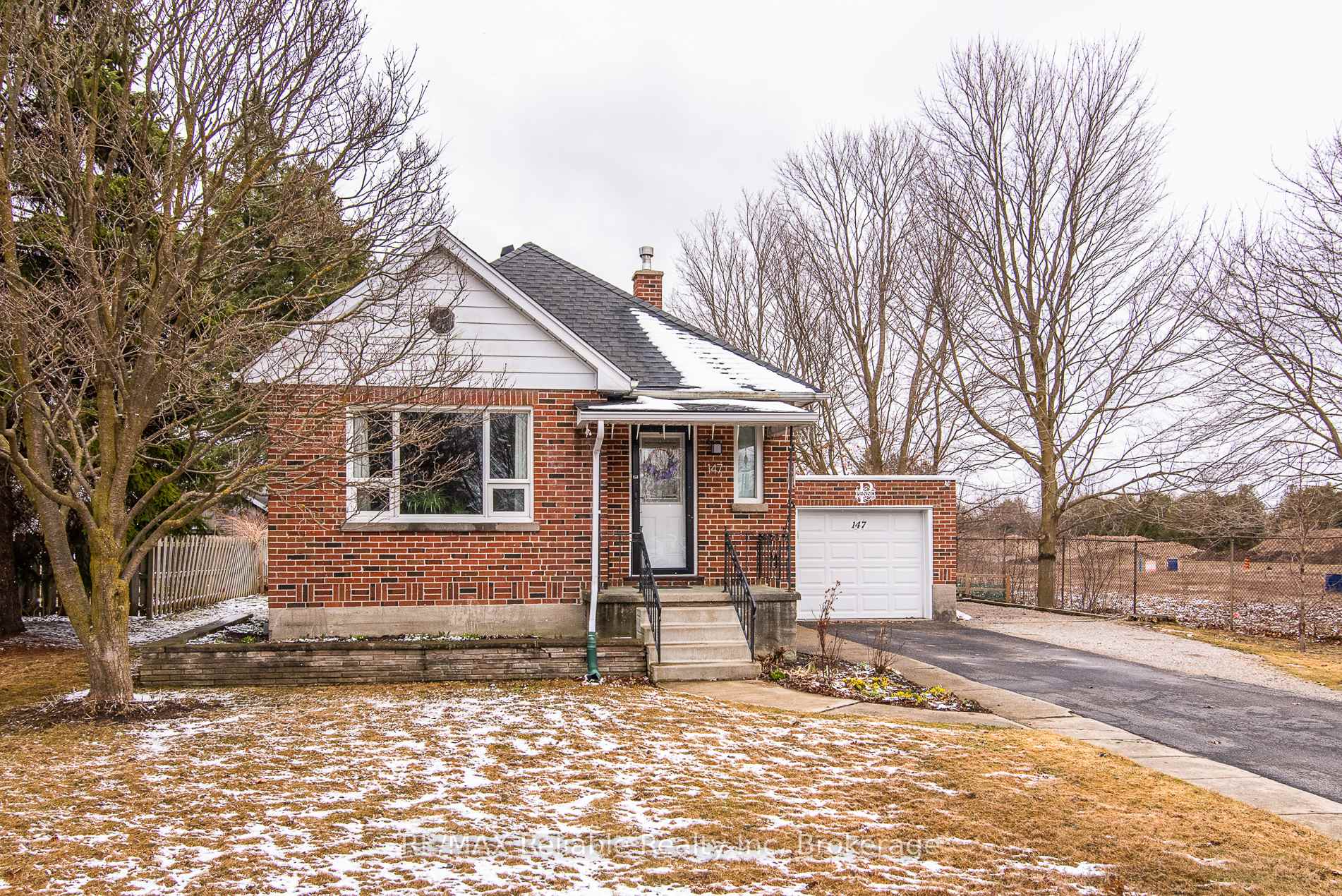 Photo 3 of 147 Goderich Street W, Huron East, Seaforth — HOMEH