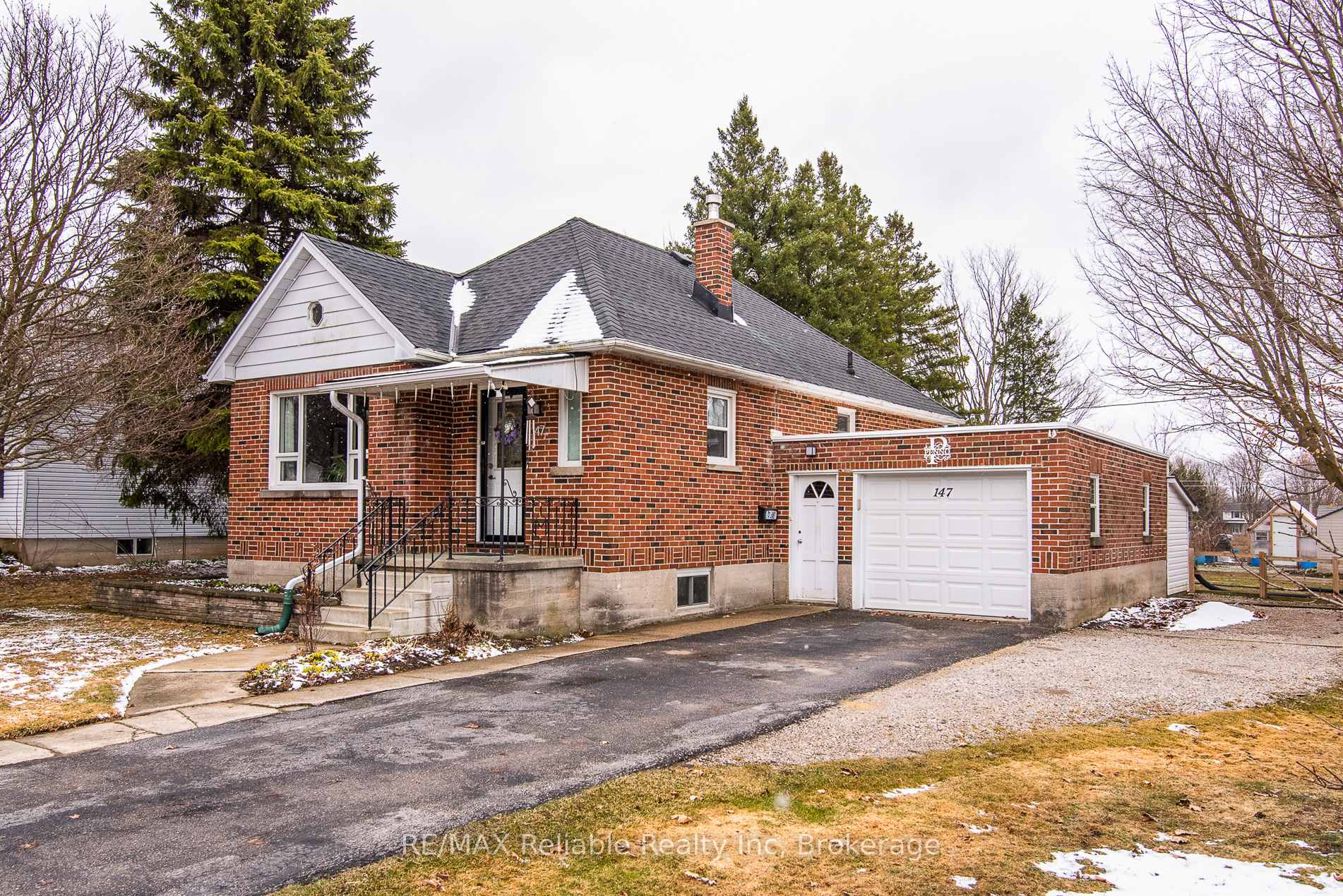 Photo 4 of 147 Goderich Street W, Huron East, Seaforth — HOMEH