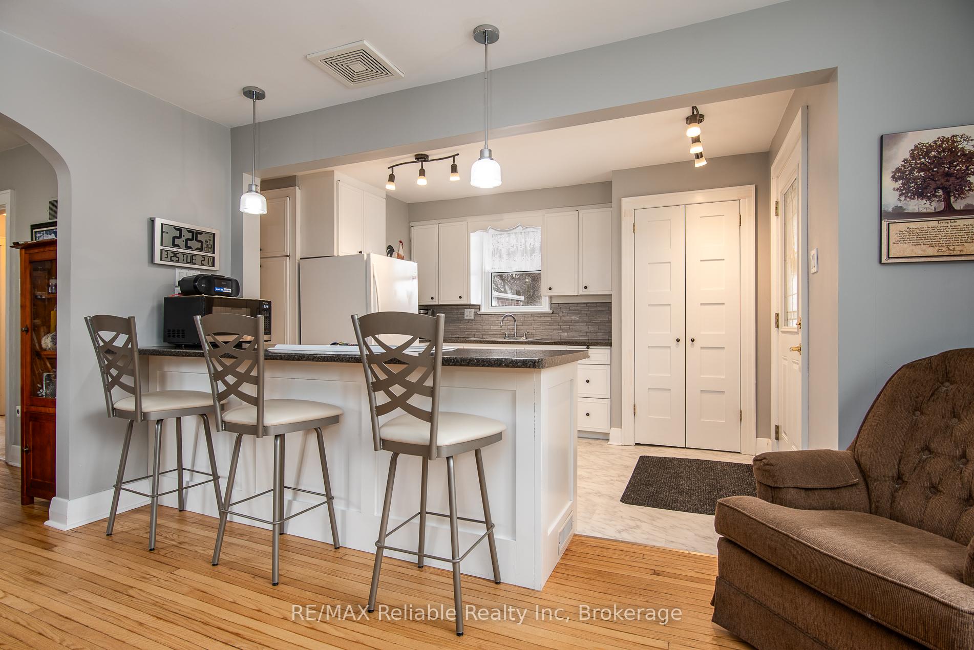 Photo 19 of 147 Goderich Street W, Huron East, Seaforth — HOMEH