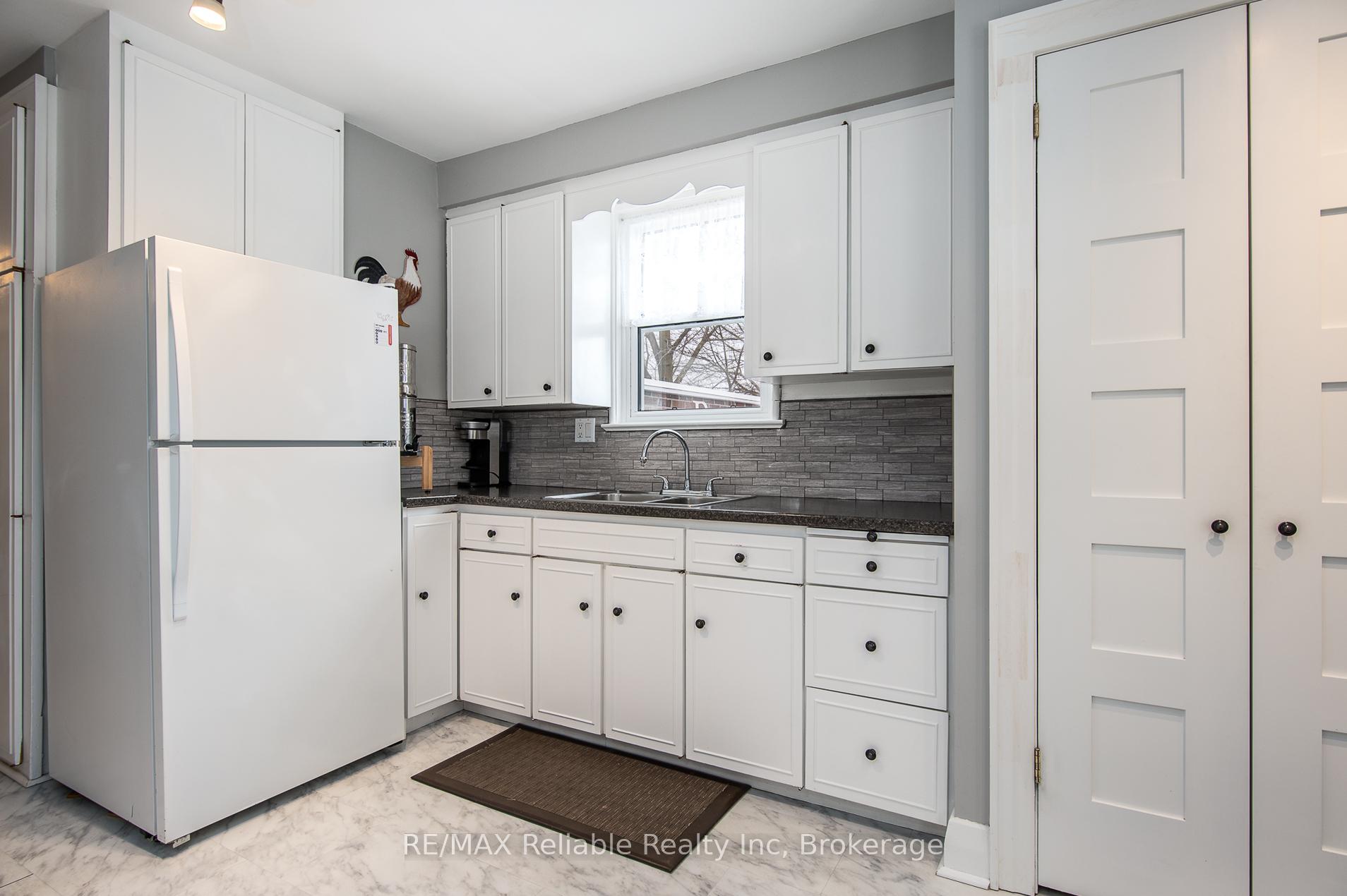 Photo 21 of 147 Goderich Street W, Huron East, Seaforth — HOMEH
