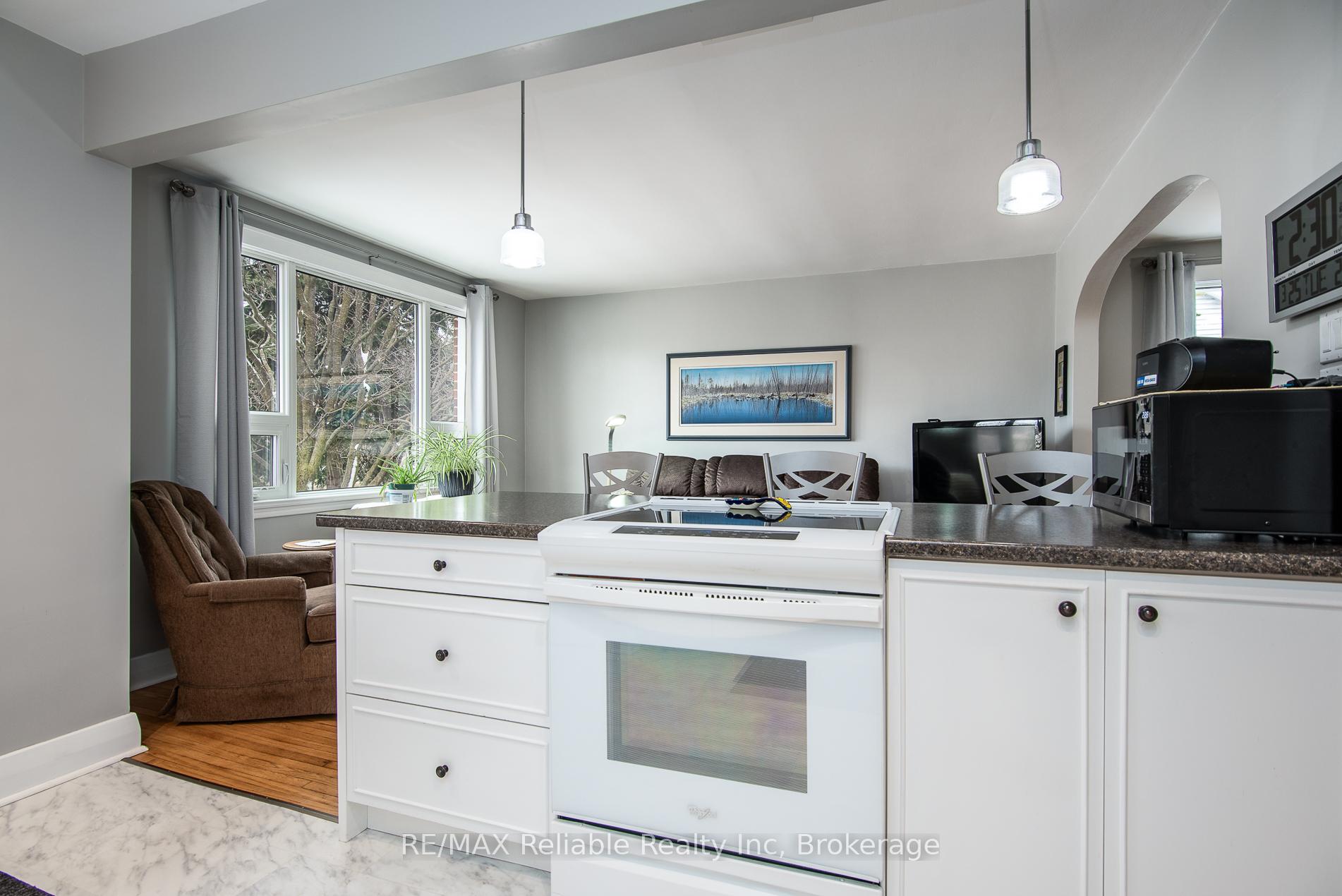 Photo 23 of 147 Goderich Street W, Huron East, Seaforth — HOMEH