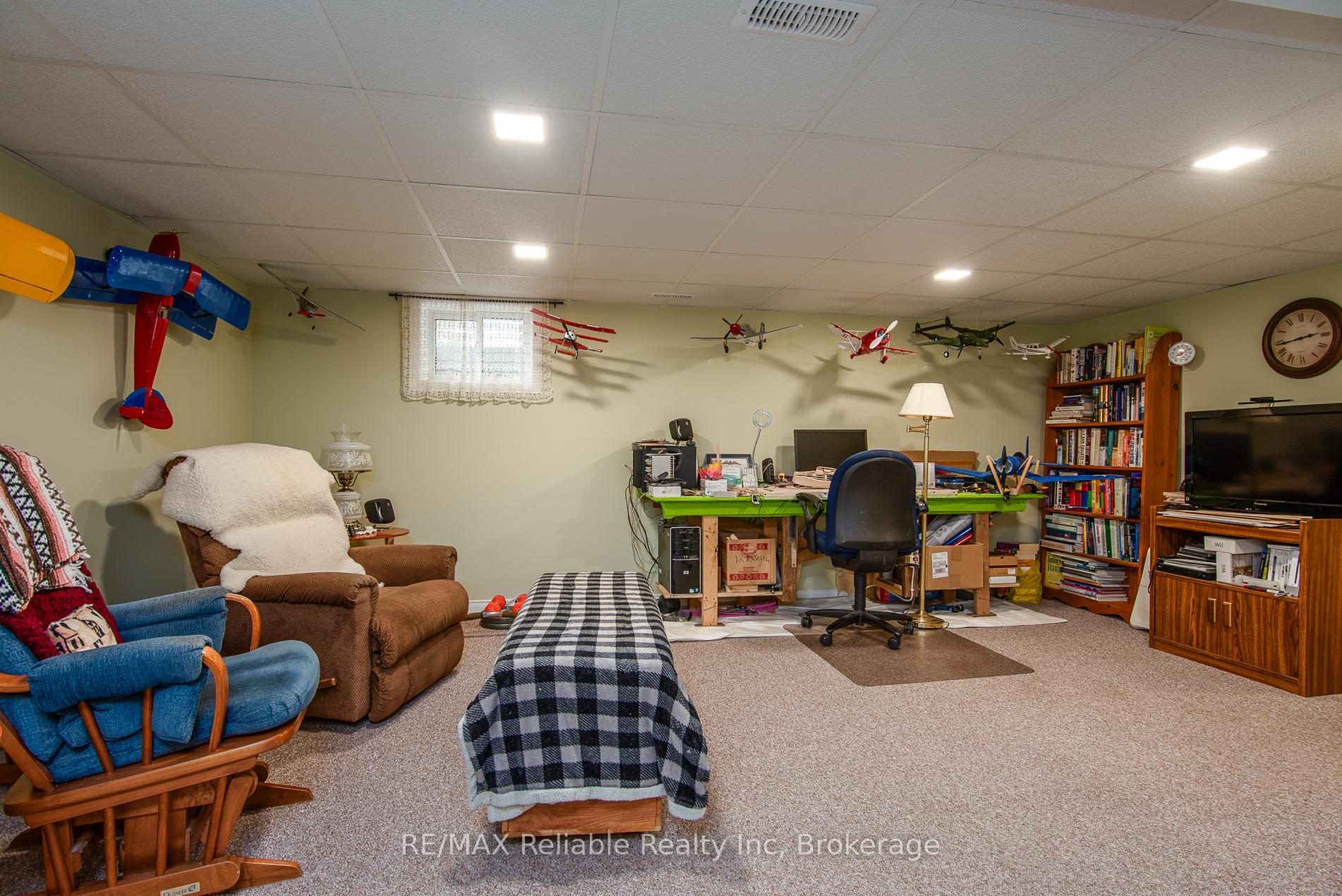 Photo 37 of 147 Goderich Street W, Huron East, Seaforth — HOMEH