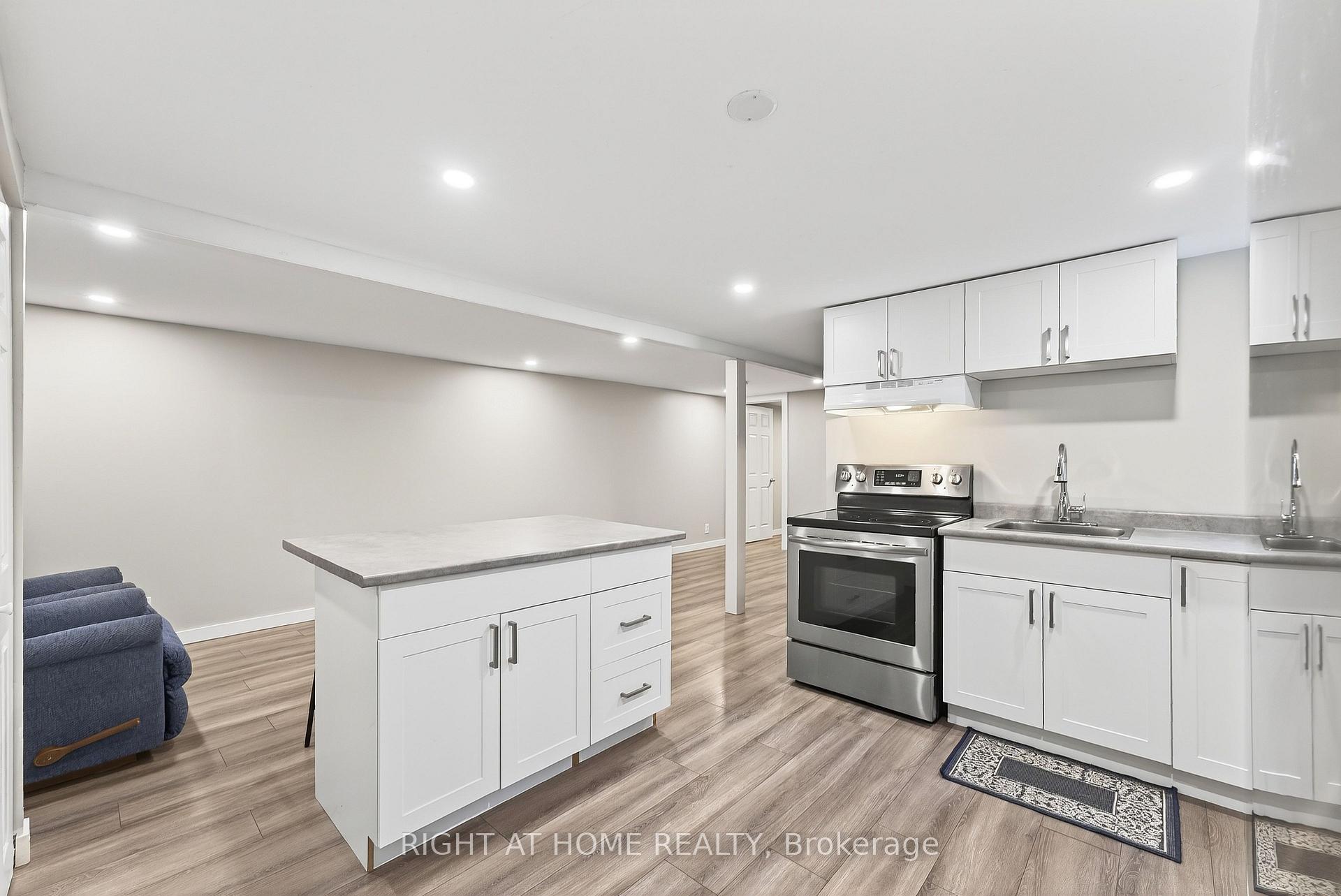 Photo 10 of Unit B, 41 Donna Street, Ottawa, Meadowlands/Crestview — HOMEH