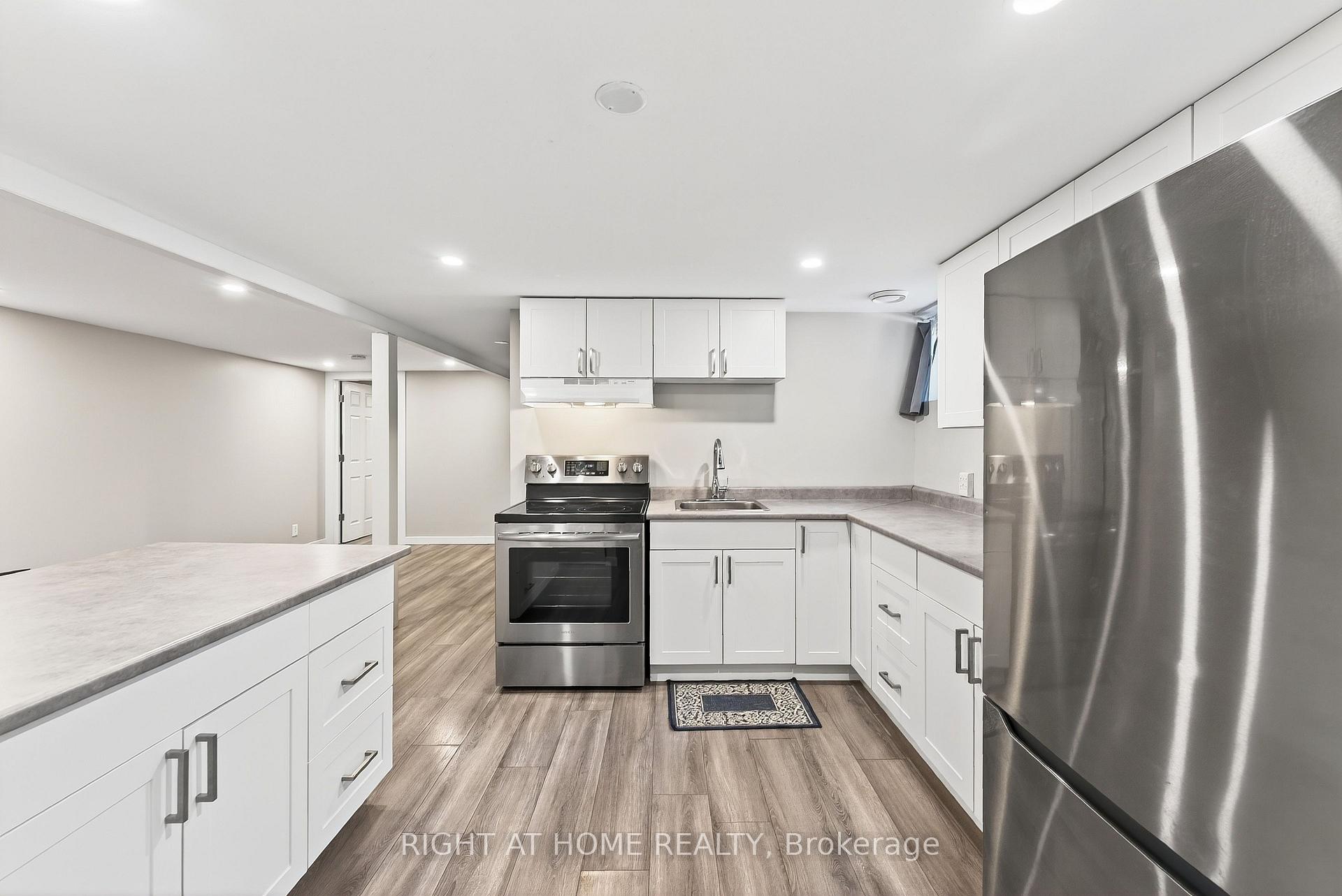 Photo 11 of Unit B, 41 Donna Street, Ottawa, Meadowlands/Crestview — HOMEH