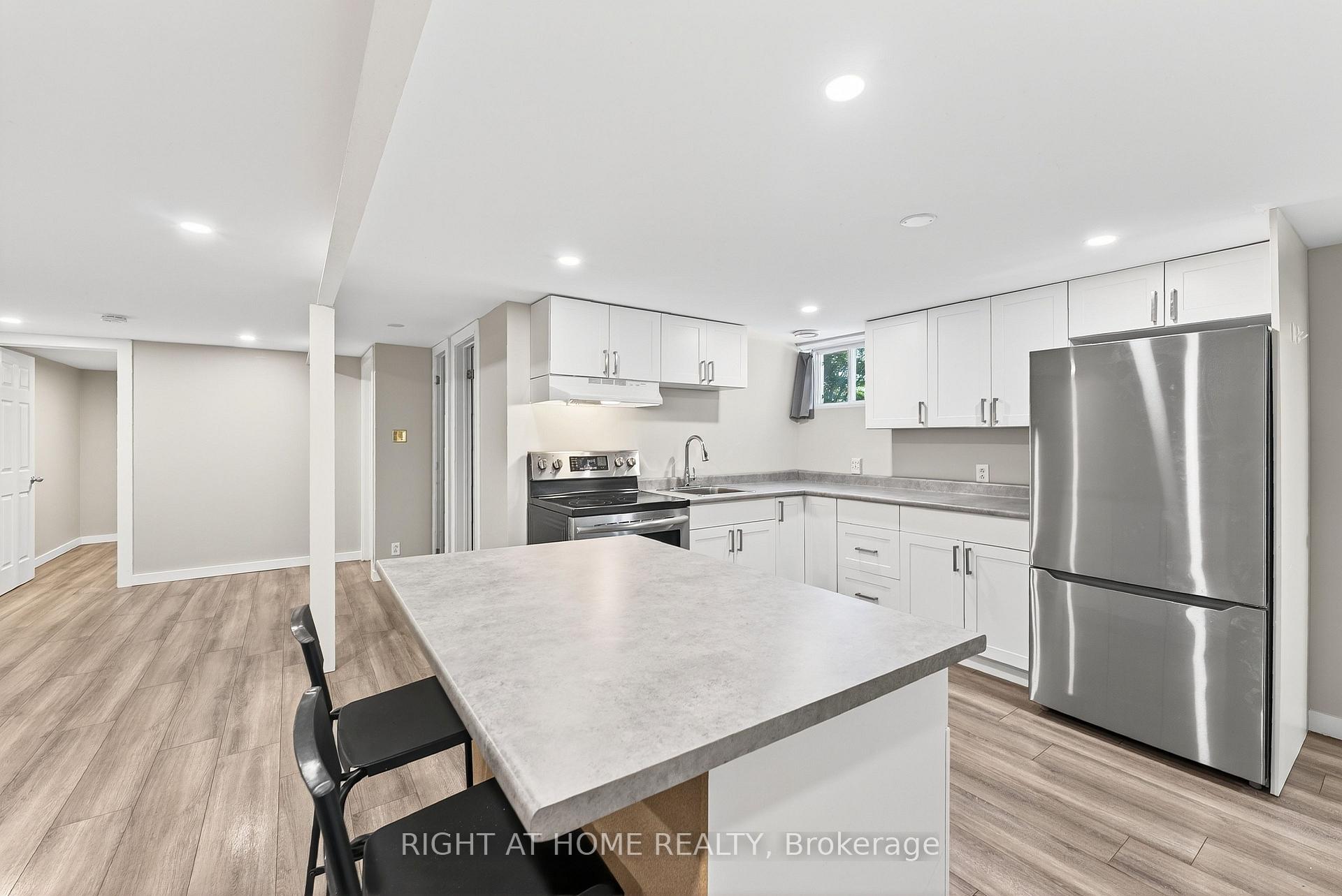 Photo 13 of Unit B, 41 Donna Street, Ottawa, Meadowlands/Crestview — HOMEH