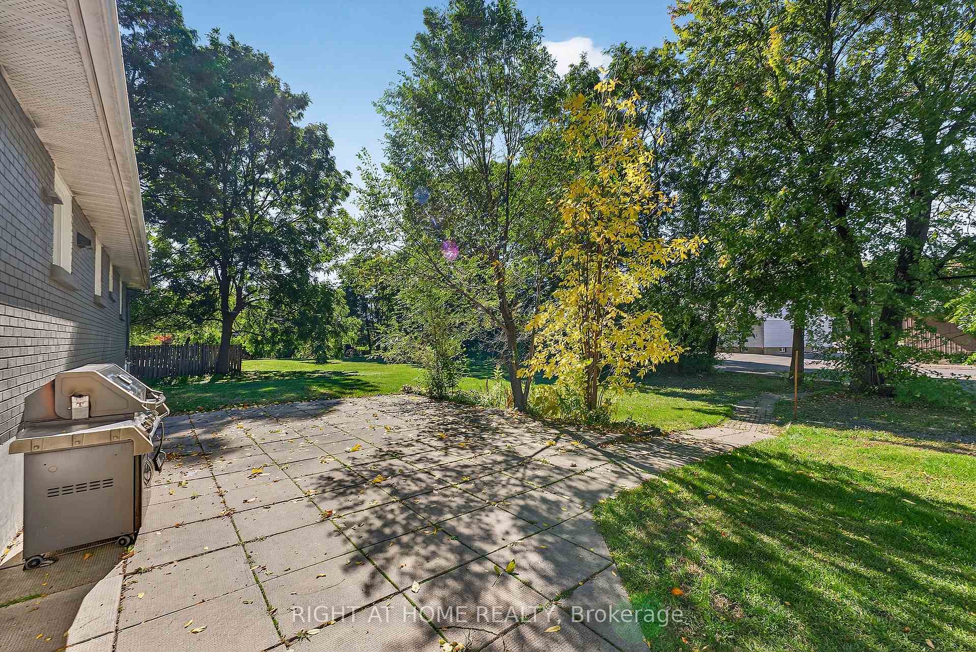 Photo 26 of Unit B, 41 Donna Street, Ottawa, Meadowlands/Crestview — HOMEH