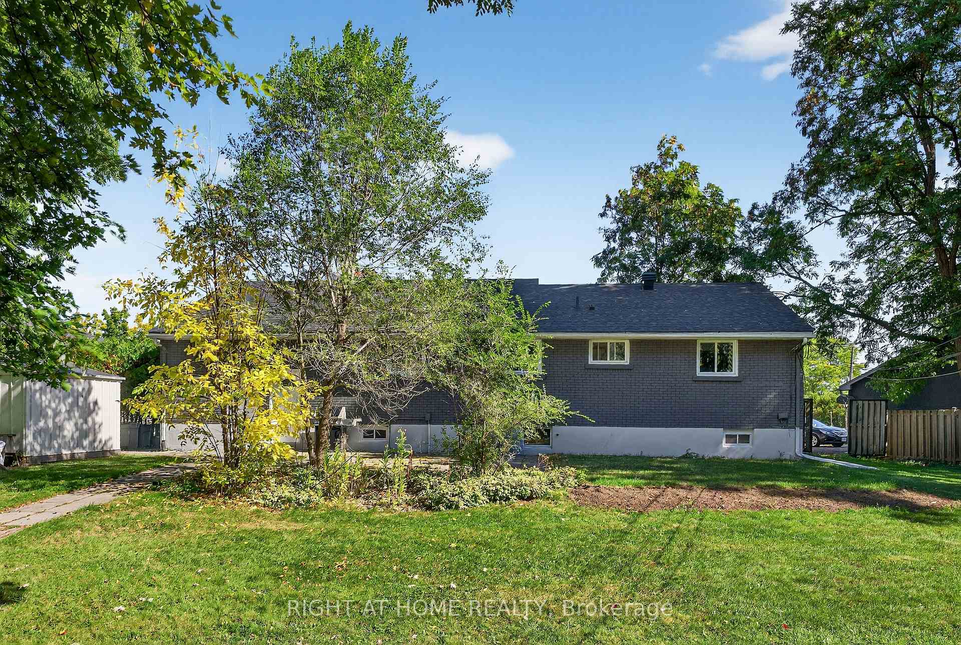 Photo 28 of Unit B, 41 Donna Street, Ottawa, Meadowlands/Crestview — HOMEH