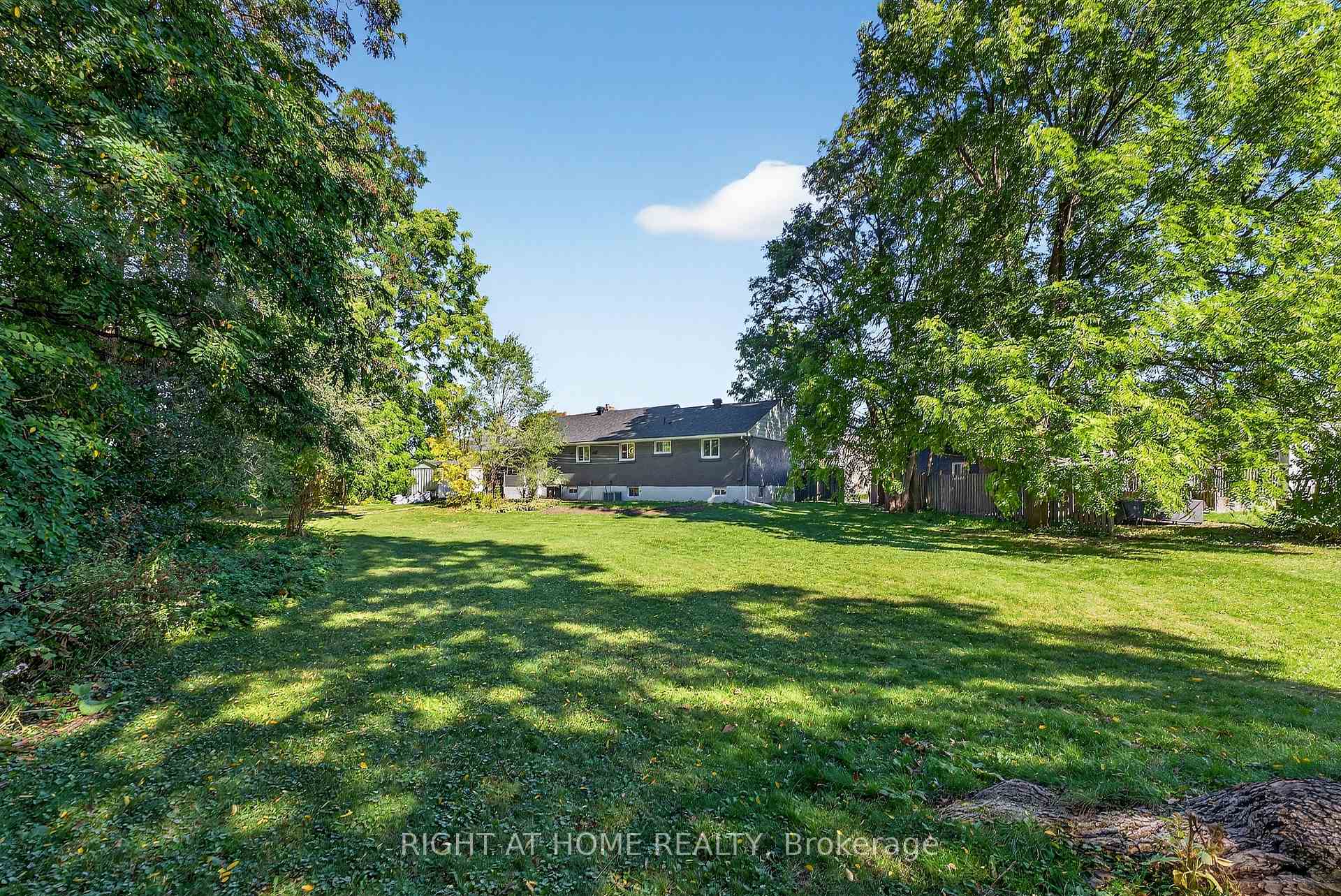 Photo 29 of Unit B, 41 Donna Street, Ottawa, Meadowlands/Crestview — HOMEH