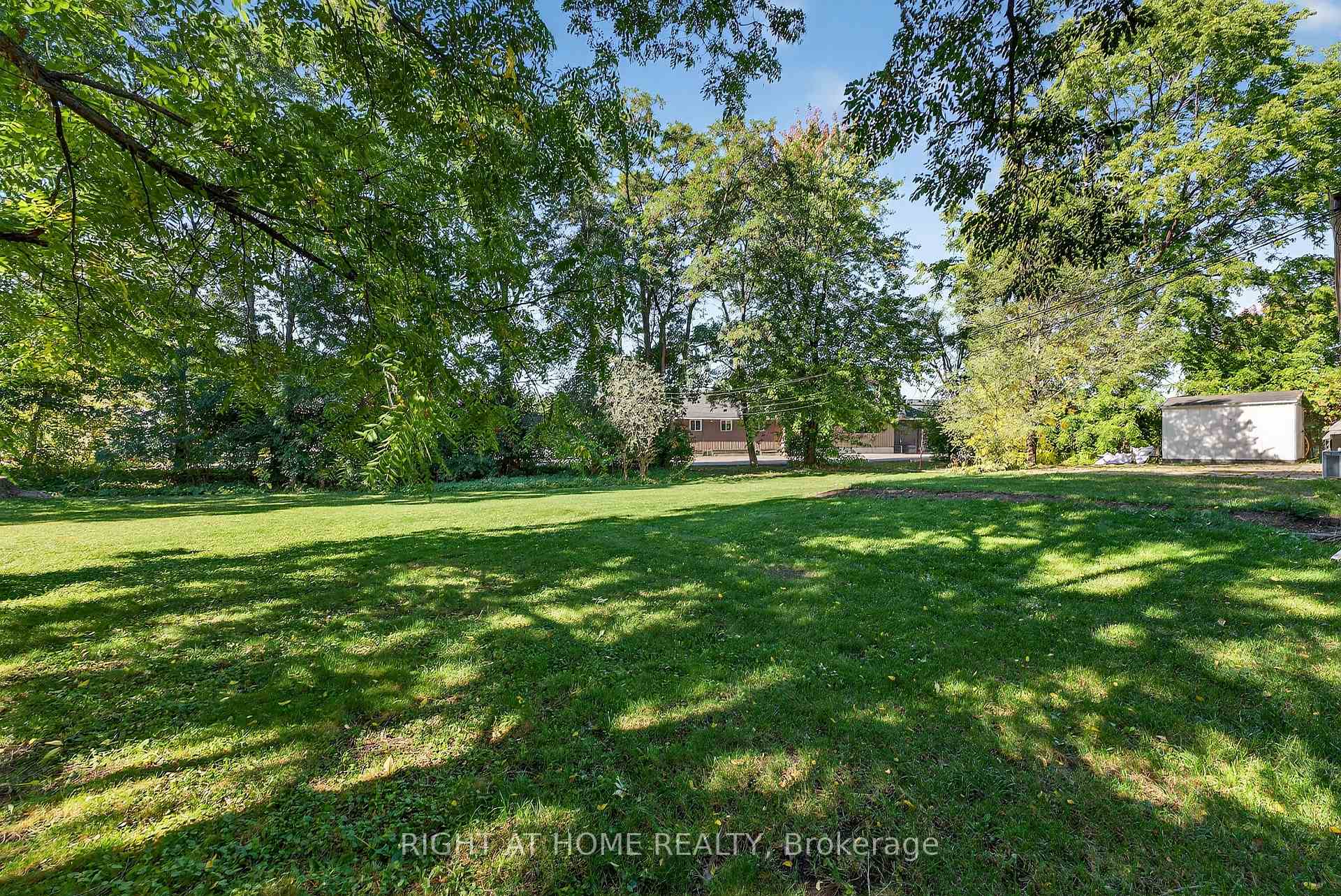 Photo 30 of Unit B, 41 Donna Street, Ottawa, Meadowlands/Crestview — HOMEH