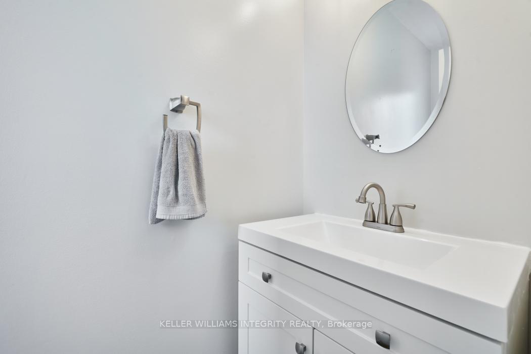 Photo 15 of 72 Woodbury Crescent, Ottawa, Hunt Club Park — HOMEH