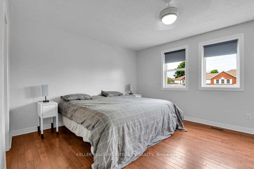 Photo 16 of 72 Woodbury Crescent, Ottawa, Hunt Club Park — HOMEH