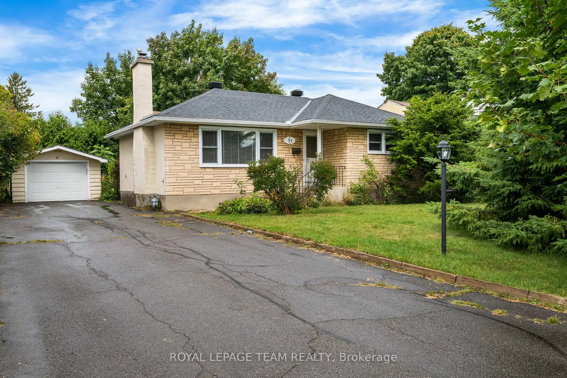 Front of 31 Savuto Way Street