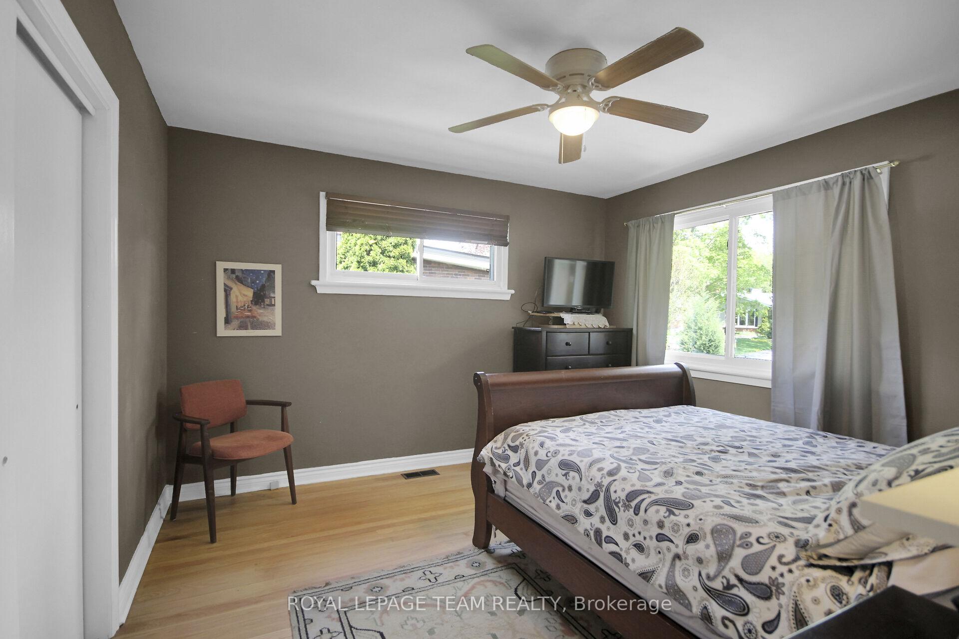 Photo 16 of 970 Parkhurst Boulevard, Ottawa, McKellar Heights/Glabar Park — HOMEH
