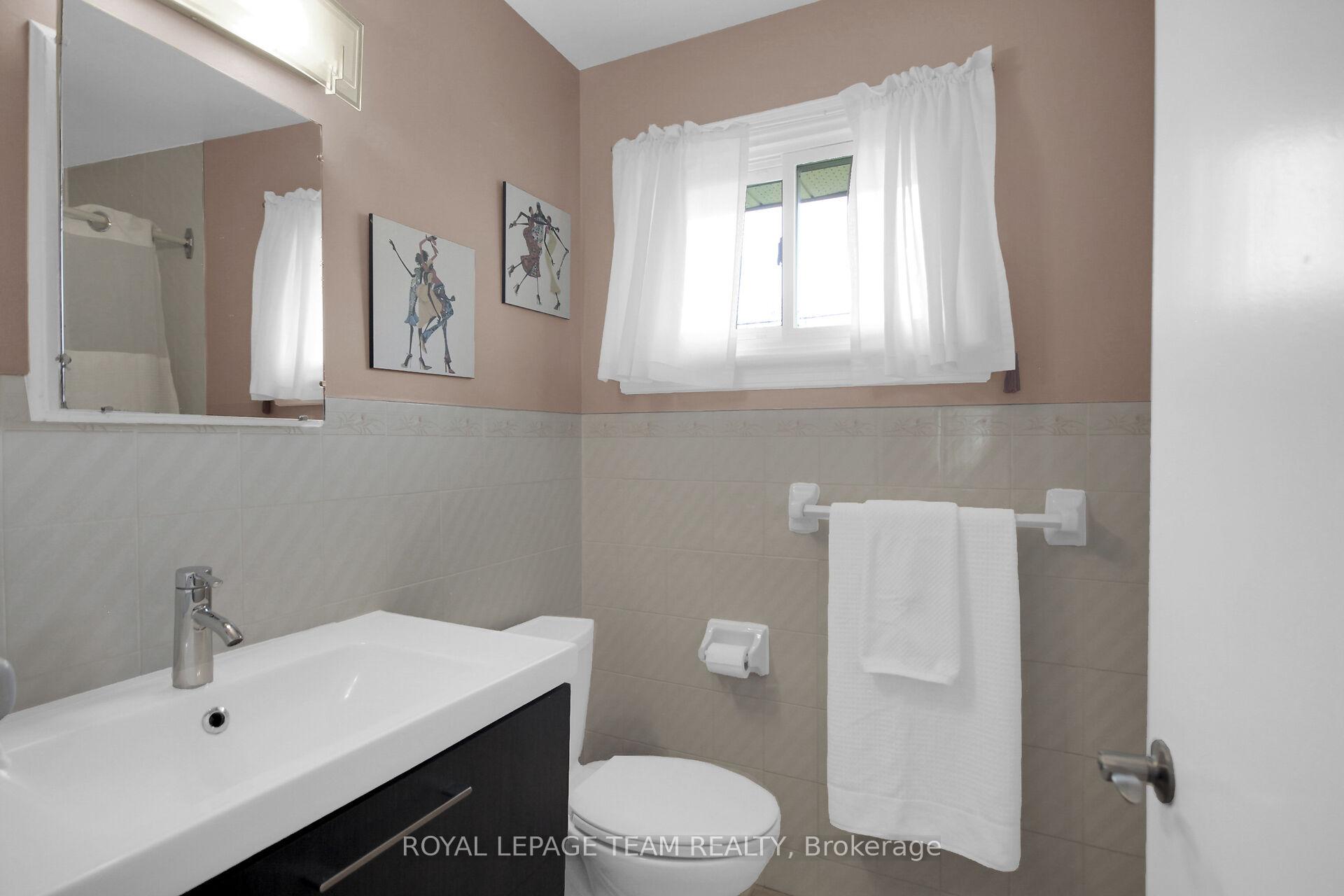 Photo 20 of 970 Parkhurst Boulevard, Ottawa, McKellar Heights/Glabar Park — HOMEH