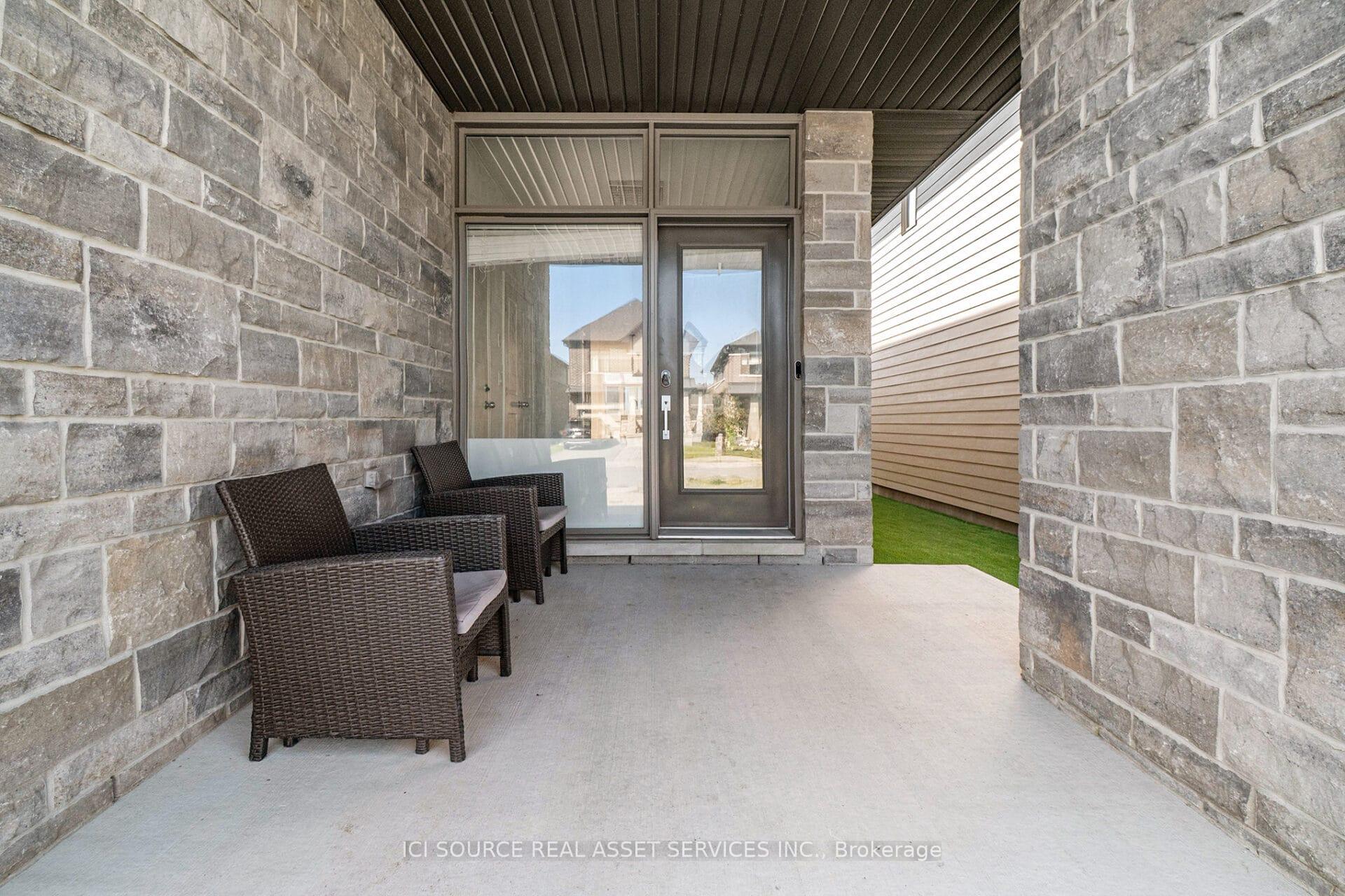 Photo 3 of 334 Lysander Place, Ottawa, CFB Rockcliffe and Area — HOMEH