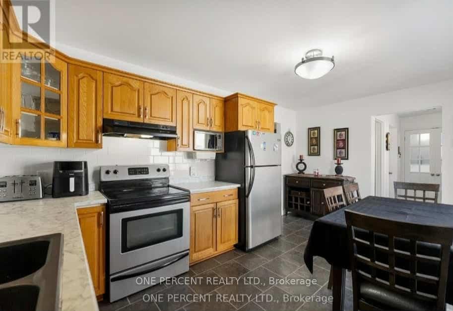Photo 5 of 626 Willow Drive, Laurentian Valley — HOMEH