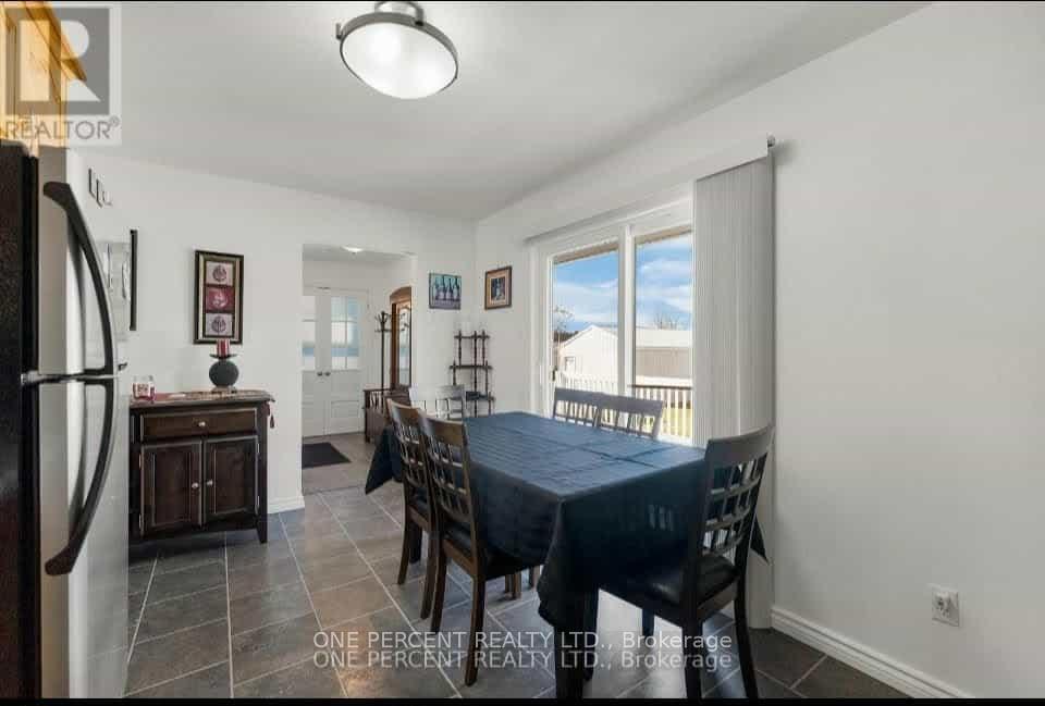 Photo 8 of 626 Willow Drive, Laurentian Valley — HOMEH