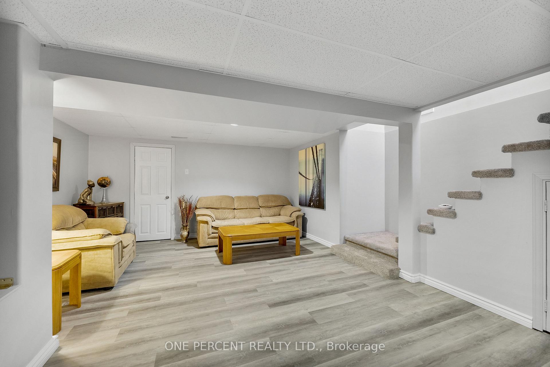 Photo 17 of 626 Willow Drive, Laurentian Valley — HOMEH