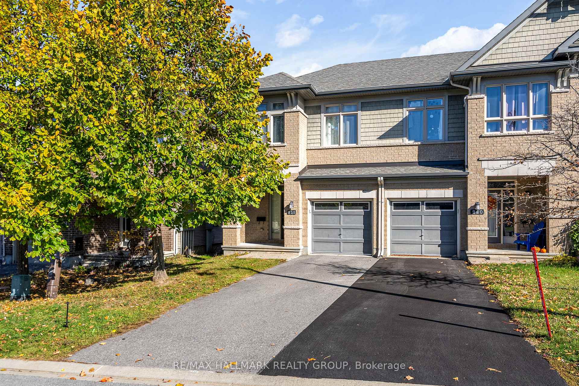Photo 2 of 938 Fletcher Circle, Ottawa, Kanata - Kanata Lakes/Heritage Hills — HOMEH