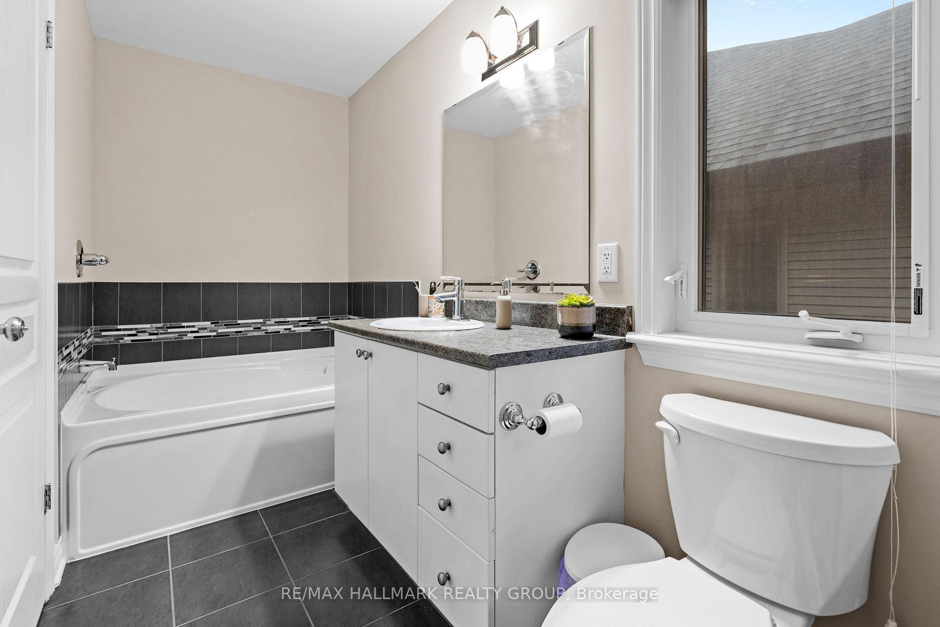 Photo 28 of 938 Fletcher Circle, Ottawa, Kanata - Kanata Lakes/Heritage Hills — HOMEH