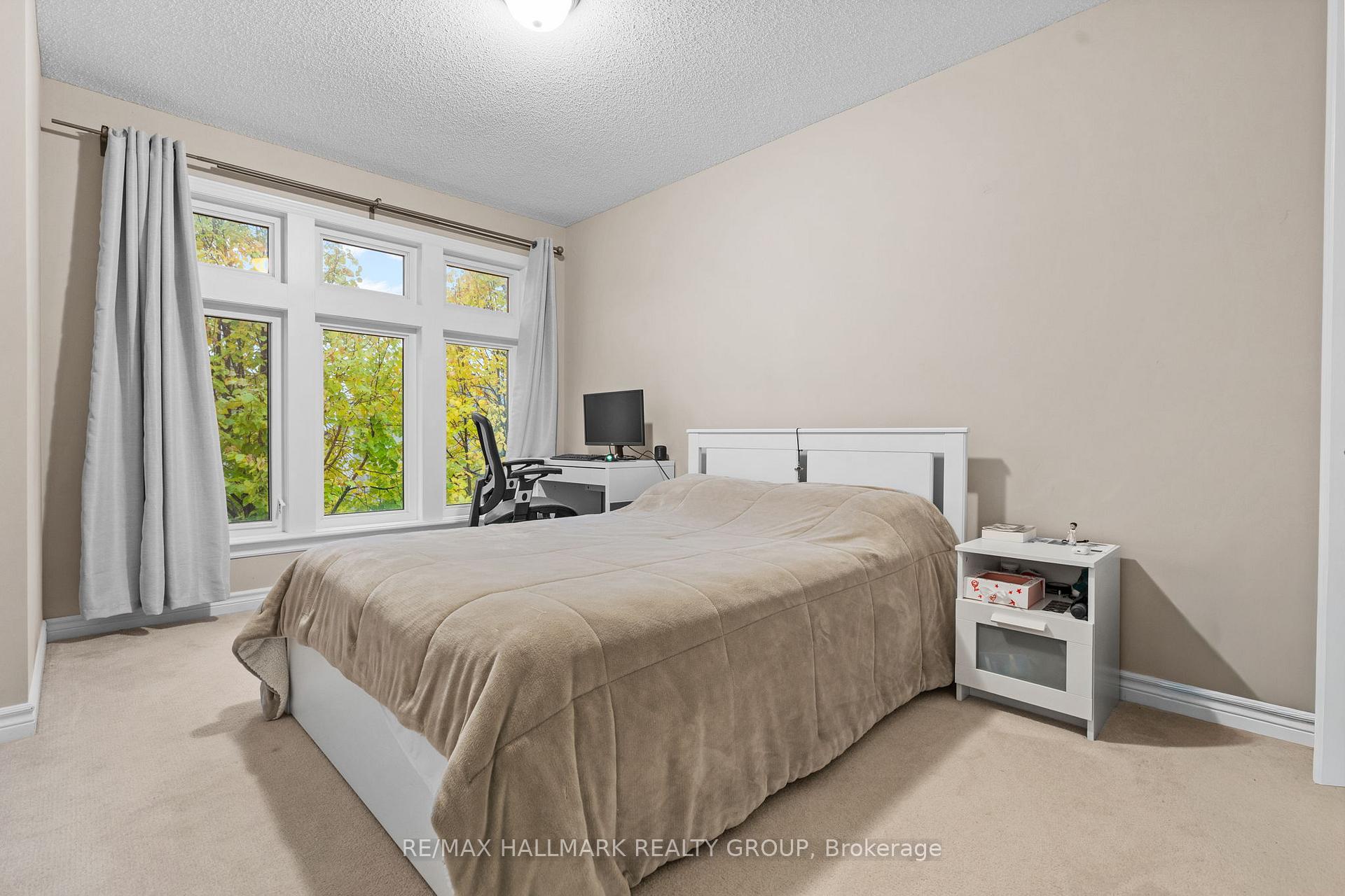 Photo 33 of 938 Fletcher Circle, Ottawa, Kanata - Kanata Lakes/Heritage Hills — HOMEH